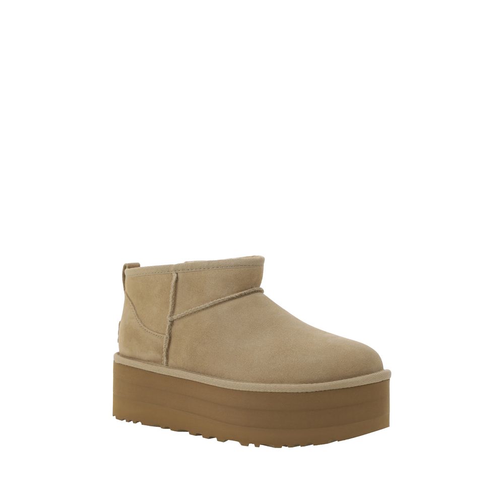 Klassische Ultra-Mini-Plateaustiefel