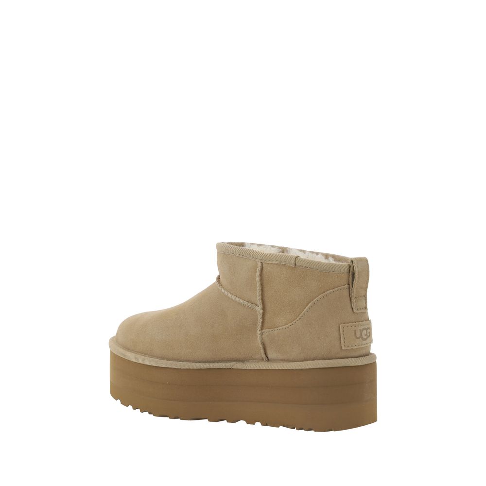 Klassische Ultra-Mini-Plateaustiefel