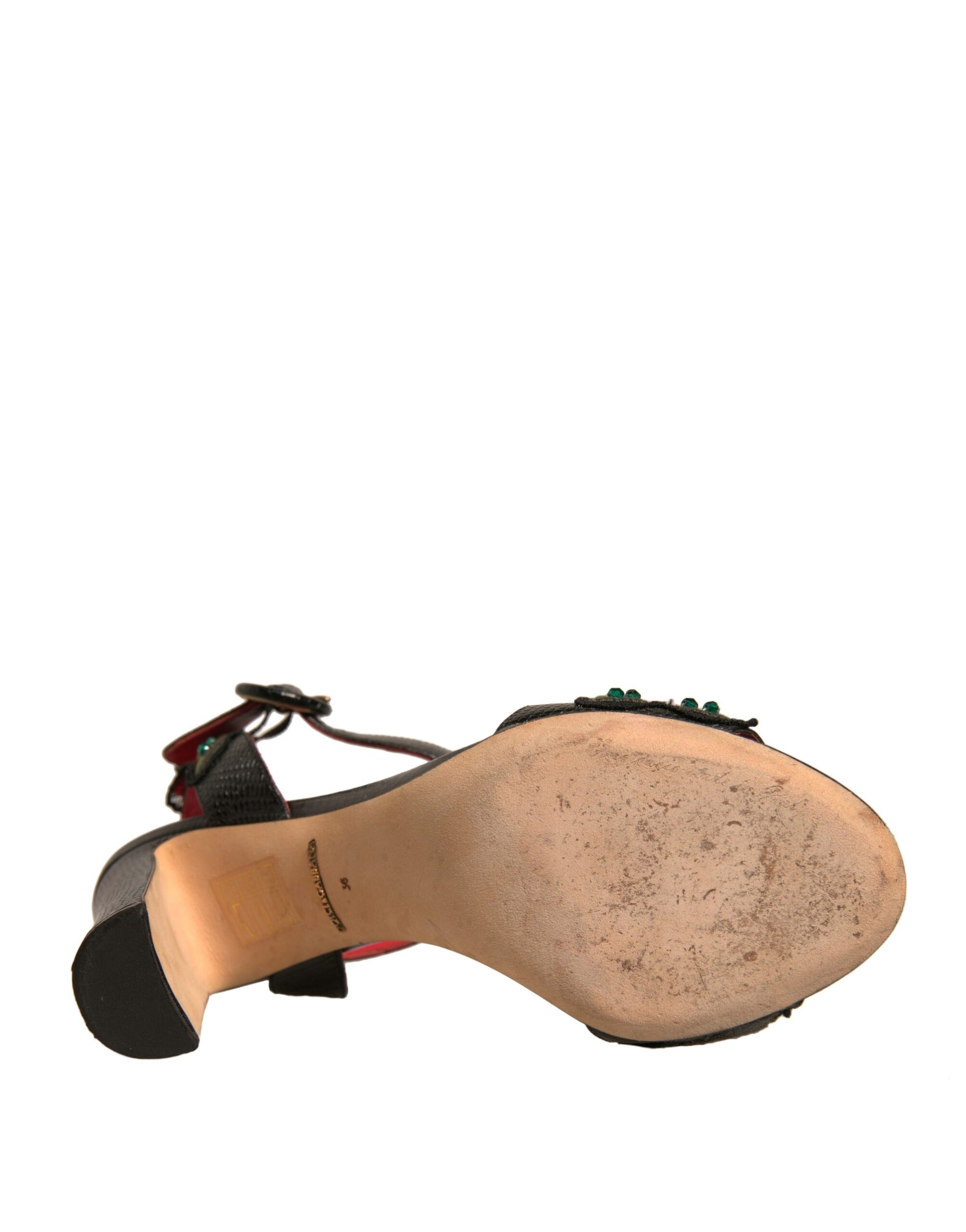 Schwarze Sandalen mit geprägtem Nelkenabsatz