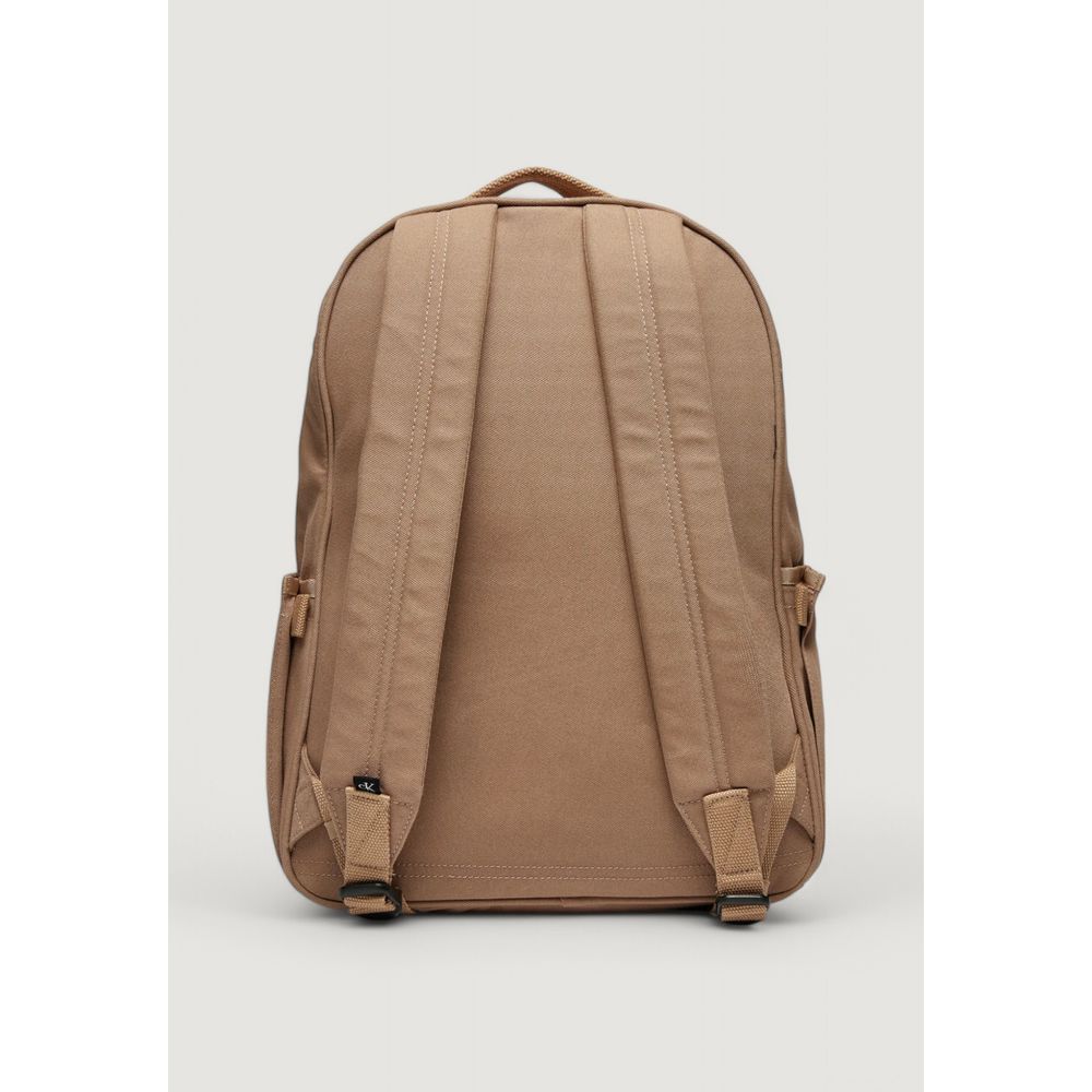 Beigefarbener Rucksack aus recyceltem Polyester