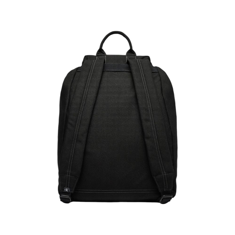 Schwarzer Rucksack aus recyceltem Polyester