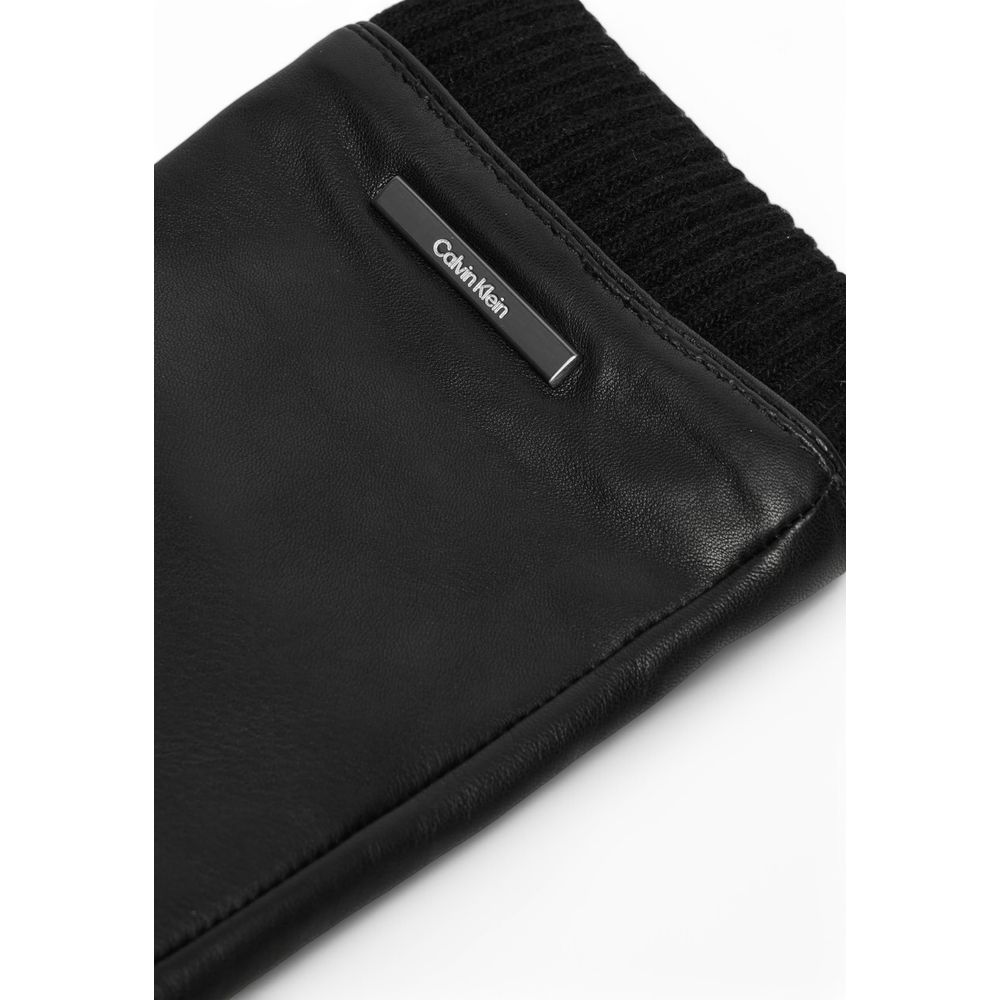 Schwarzer Lederhandschuh