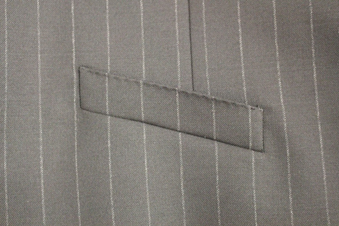Schwarze gestreifte Wollweste mit Logo