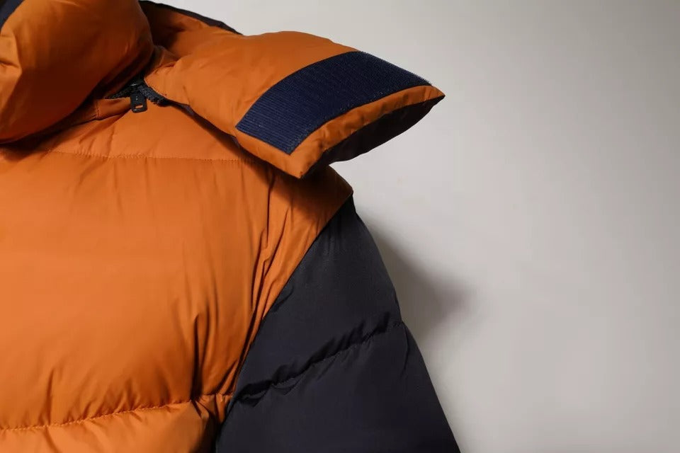 Mehrfarbige Steppjacke mit Kapuze