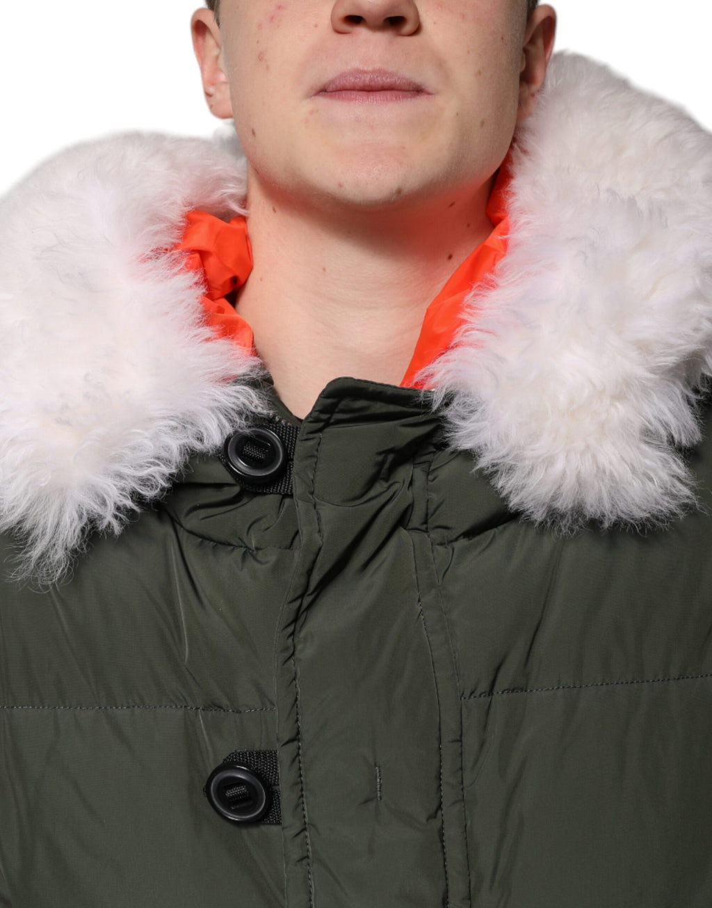 Grüne, langärmlige Jacke aus Pelz-Lammfell mit Kapuze