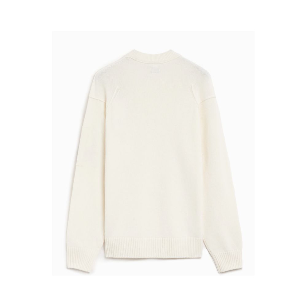 Weißer Wollpullover