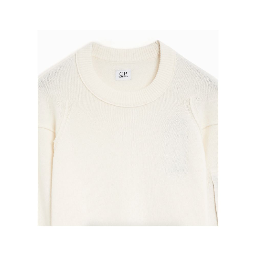 Weißer Wollpullover