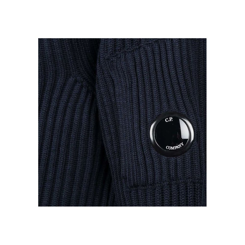 Schwarzer Wollpullover