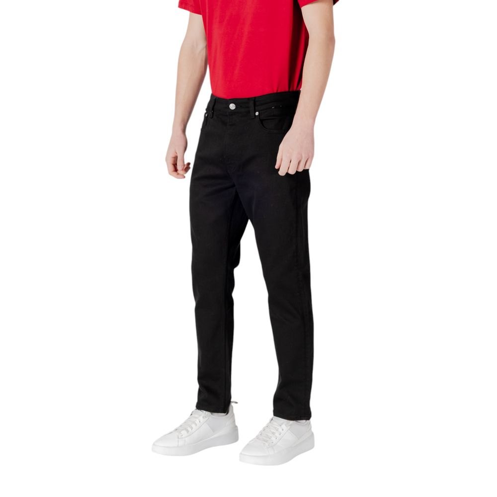 Schwarze Slim Fit-Jeans aus recyceltem Polyester