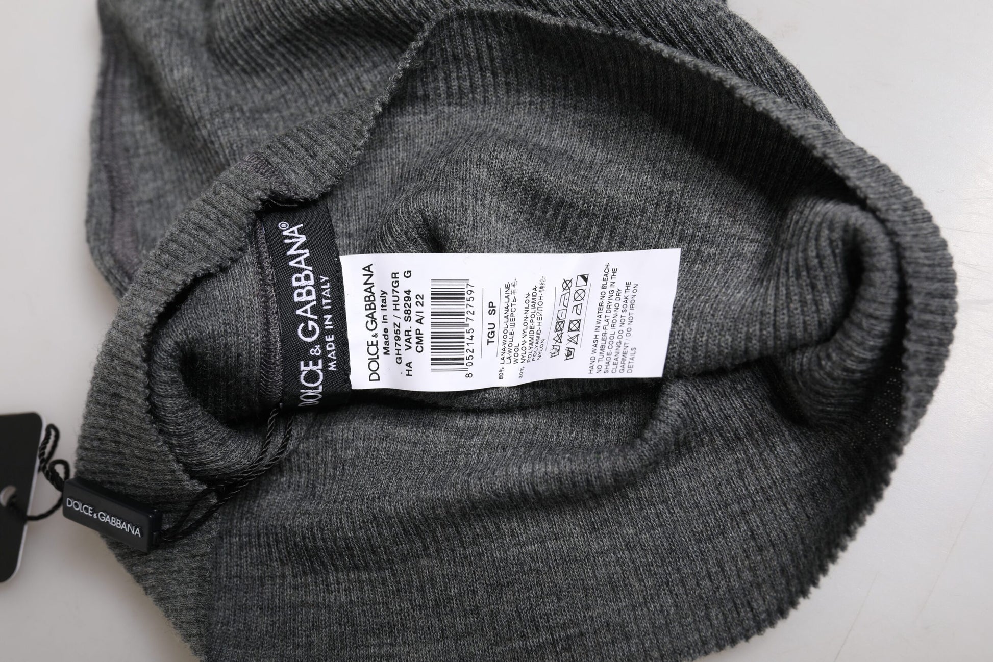 Graue Strickmütze aus Wollmischung