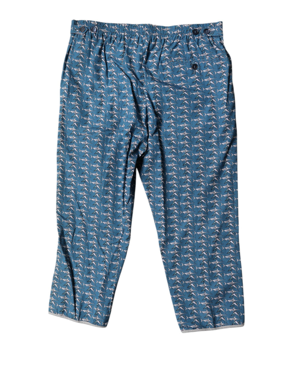 Kurze Strandmode mit blauem Hai-Print