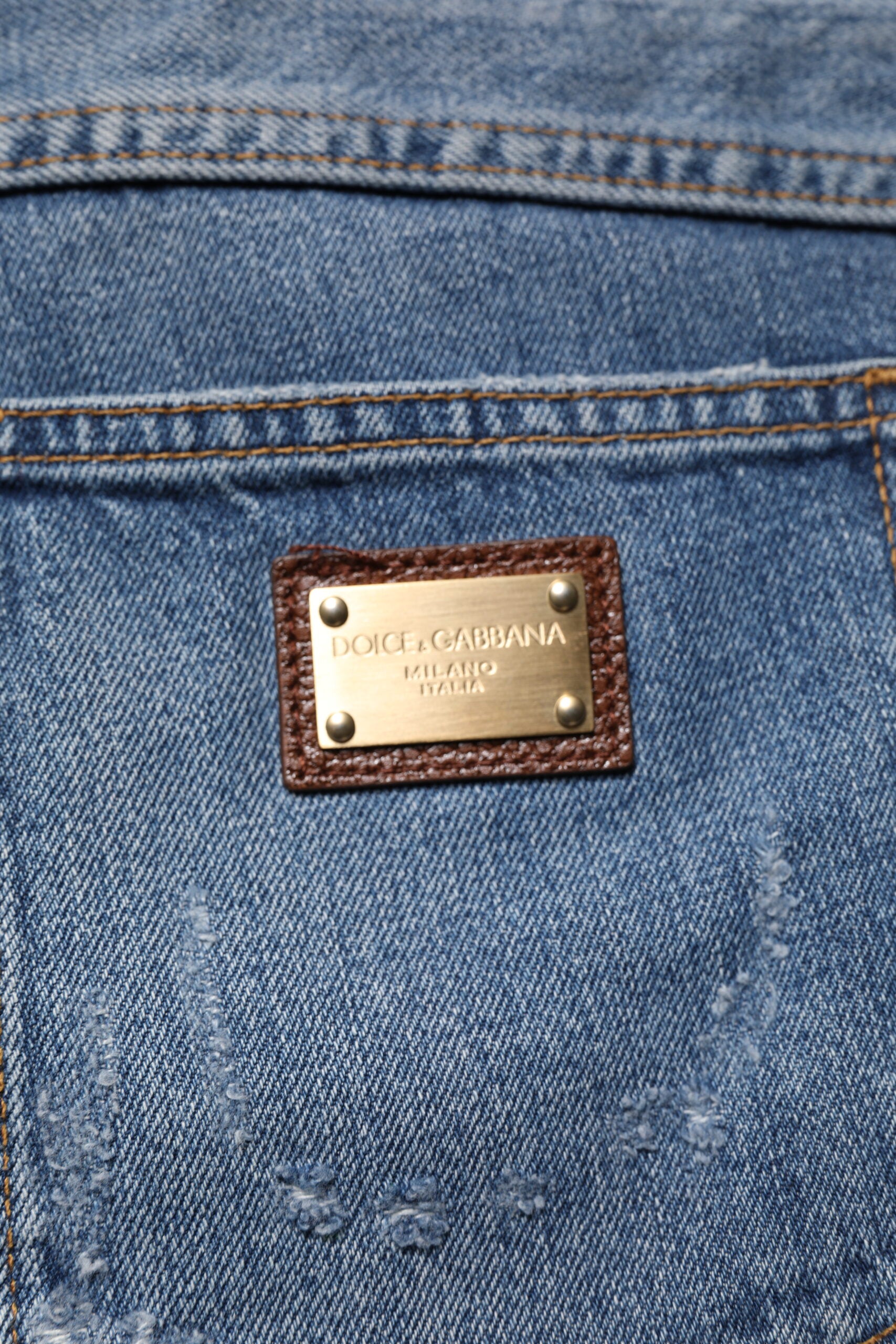 Blaue, zerfetzte Straight-Denim-Jeans aus Baumwolle