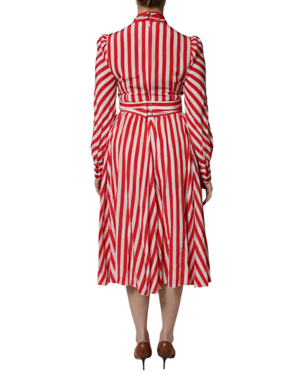 Weiß-rot gestreiftes Midikleid mit langen Ärmeln