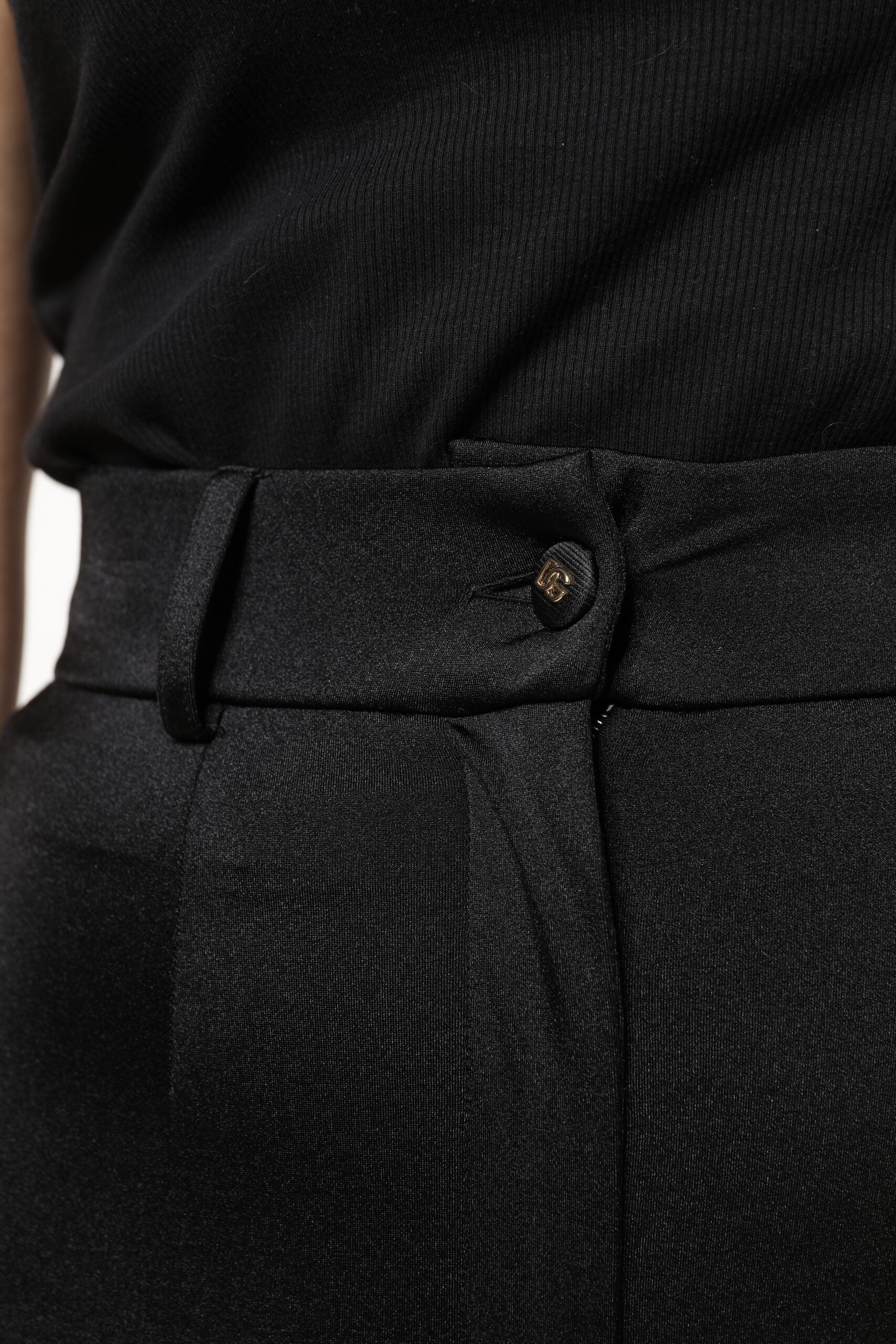 Schwarze Slim Fit-Hose aus Nylon mit hoher Taille