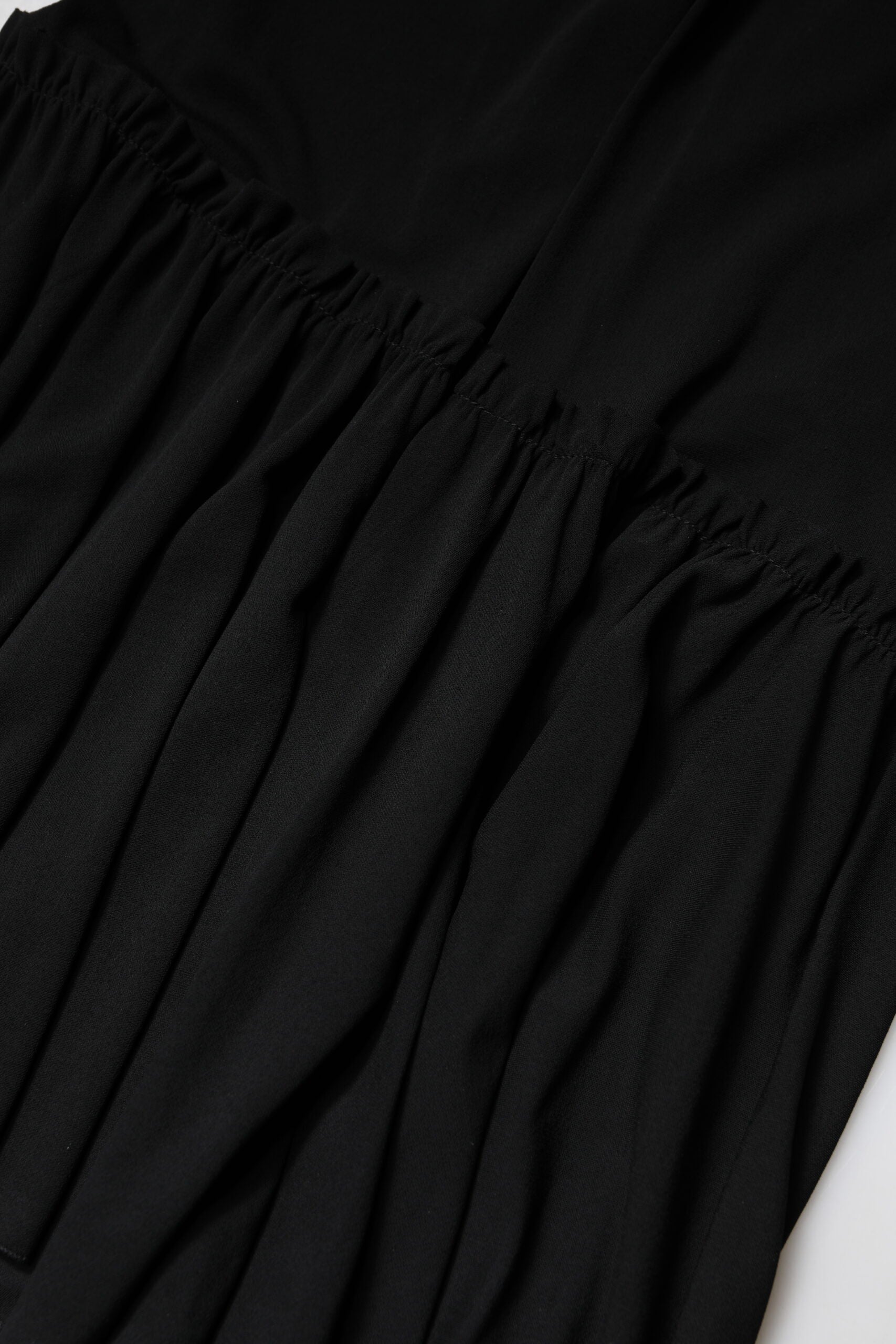 Schwarzer Midirock mit hoher Taille im Meerjungfrauenschnitt