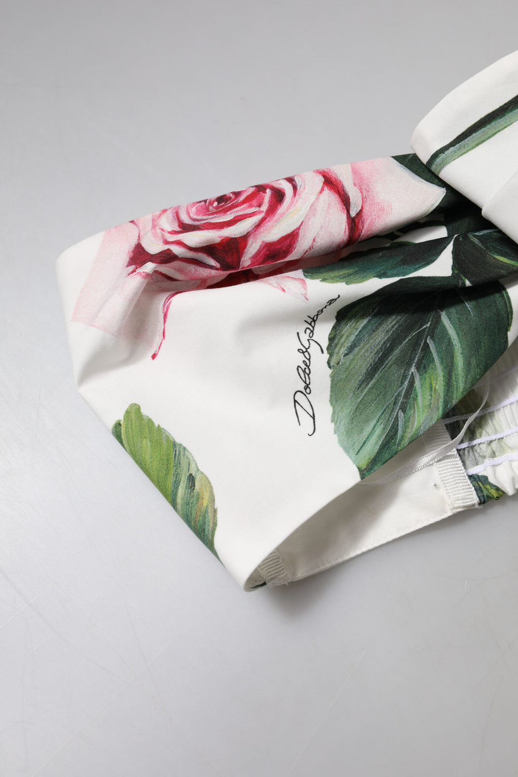 Weißes, kurzes Bustier-Korsett-Oberteil mit Blumenmuster
