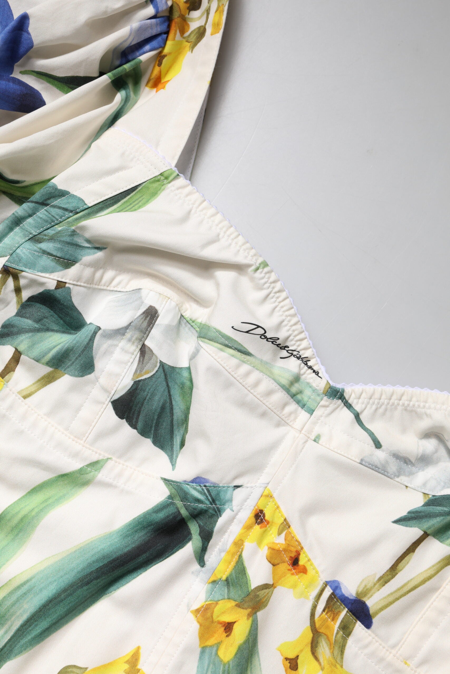 Weißes, geblümtes Crop-Bluse-Top mit Puffärmeln