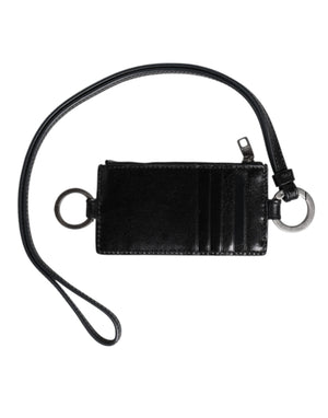 Schwarzes Kartenetui aus Leder mit Logoprägung und Lanyard