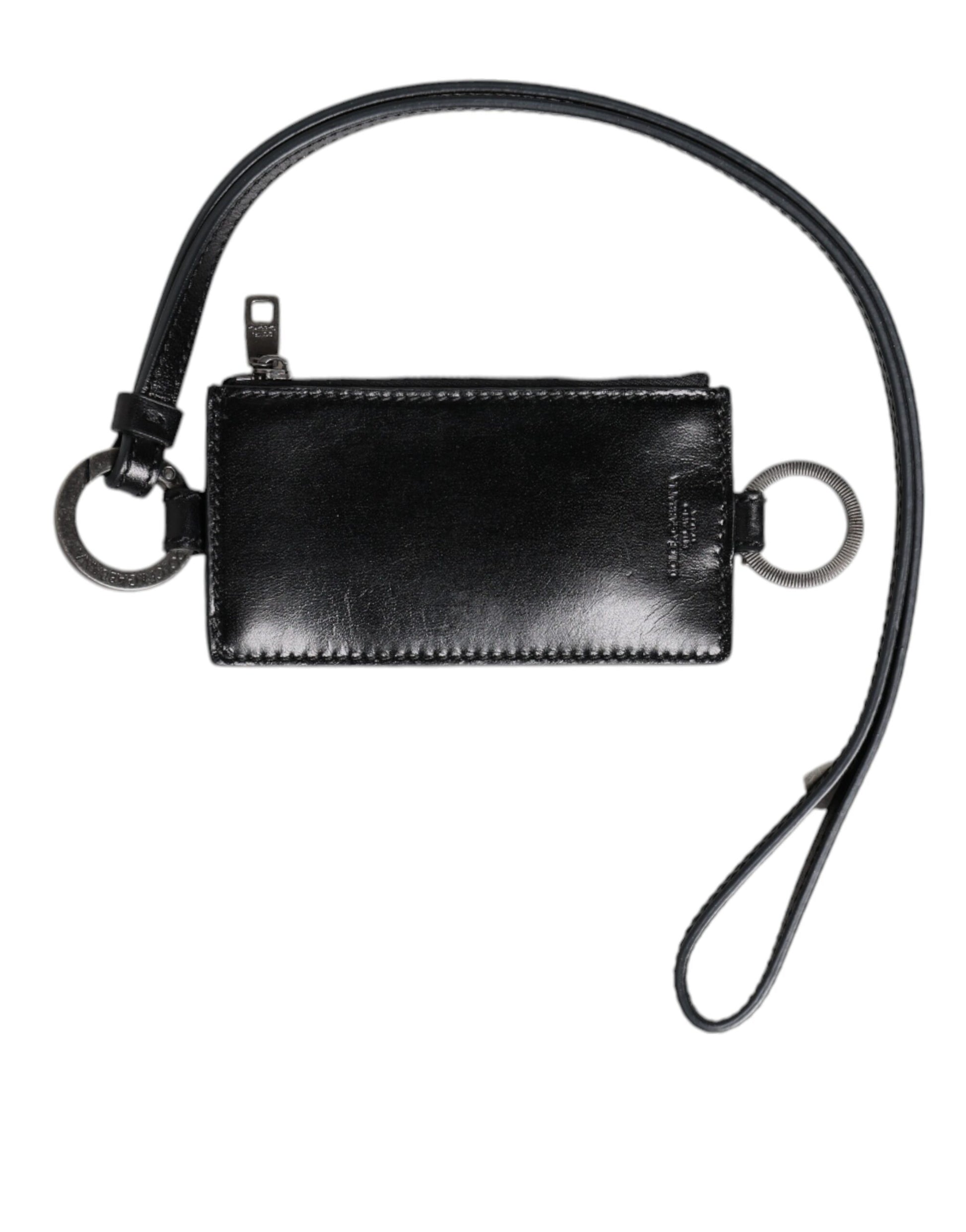 Schwarzes Kartenetui aus Leder mit Logoprägung und Lanyard