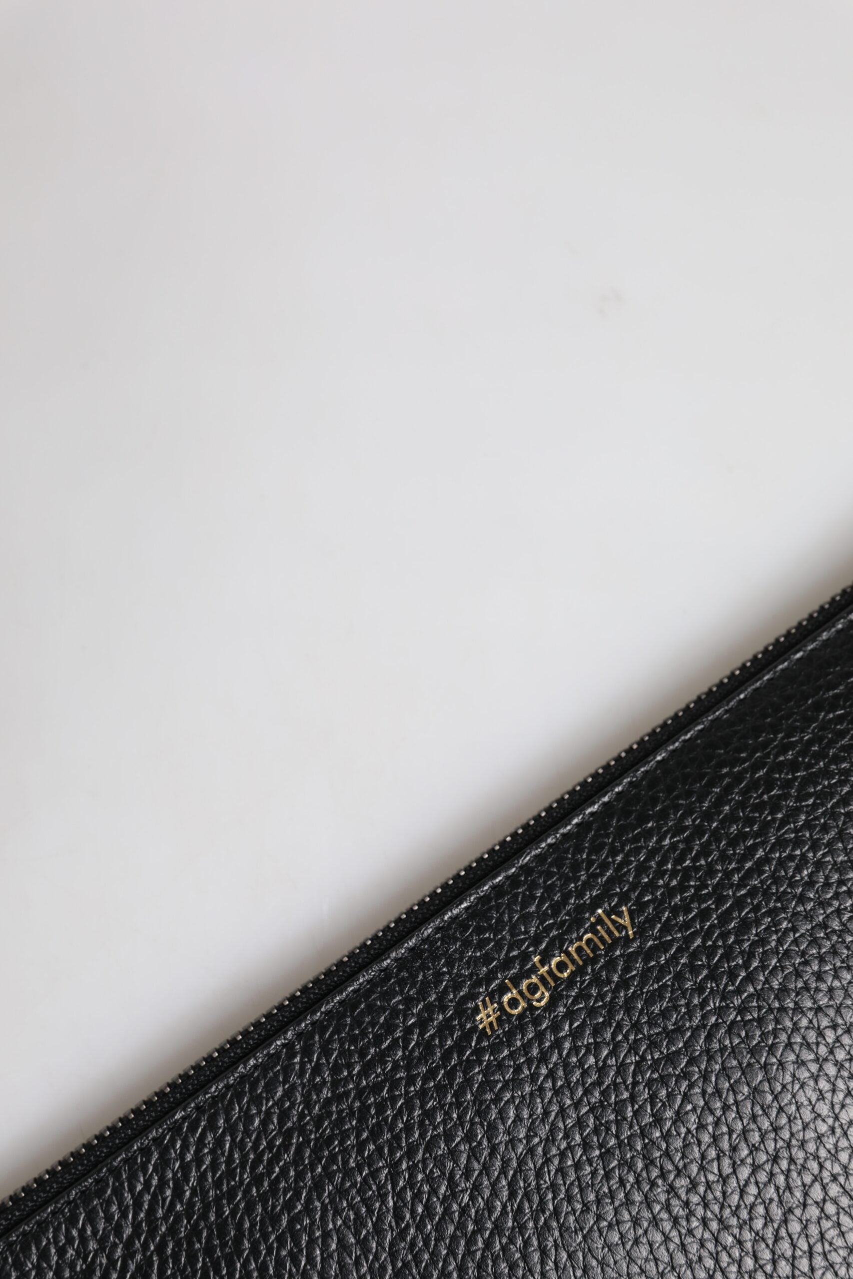 Schwarze Ledertasche mit Reißverschluss #DGFAMILY für Herren