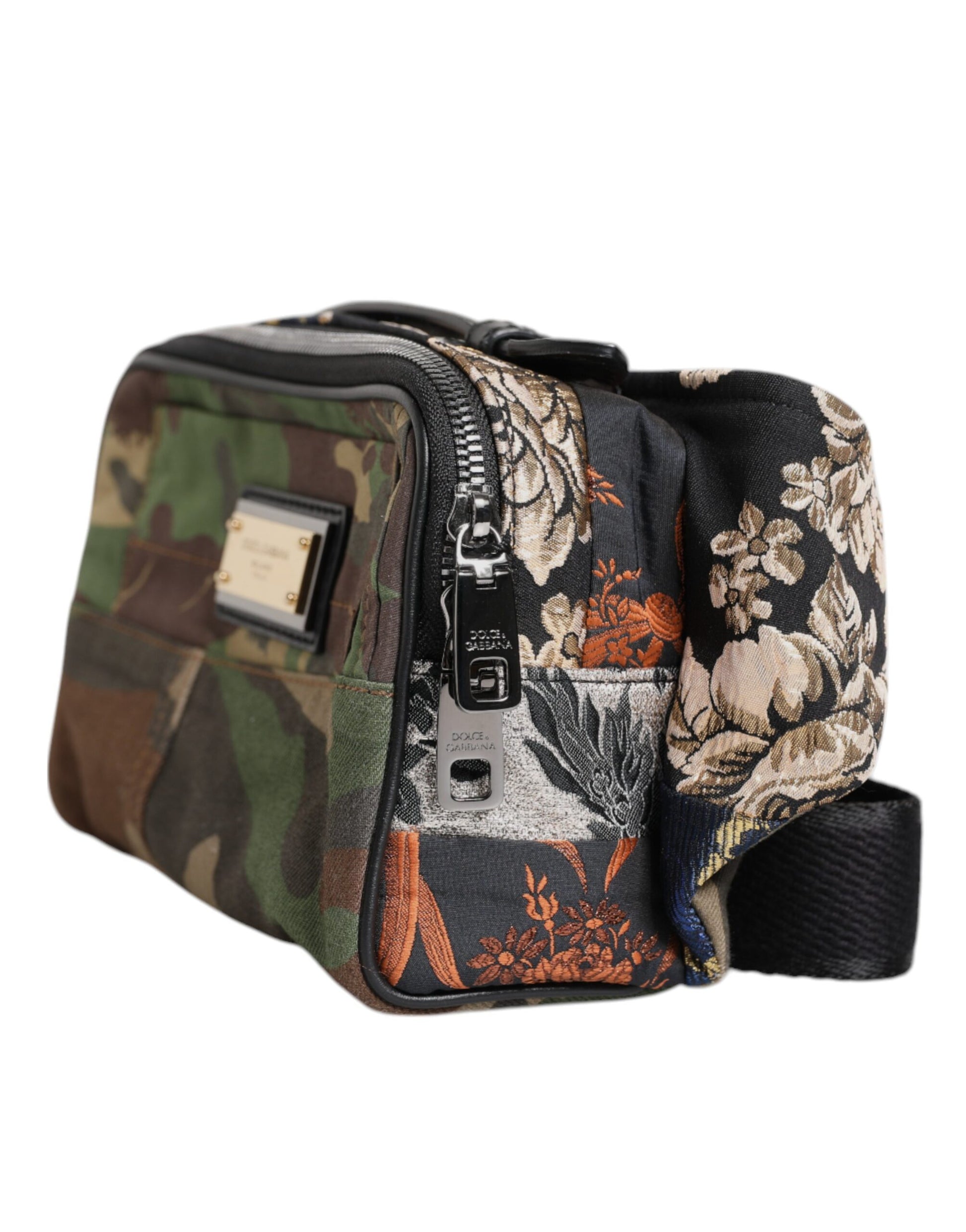 Mehrfarbige Gürteltasche mit Camouflage-Patchwork-Logo