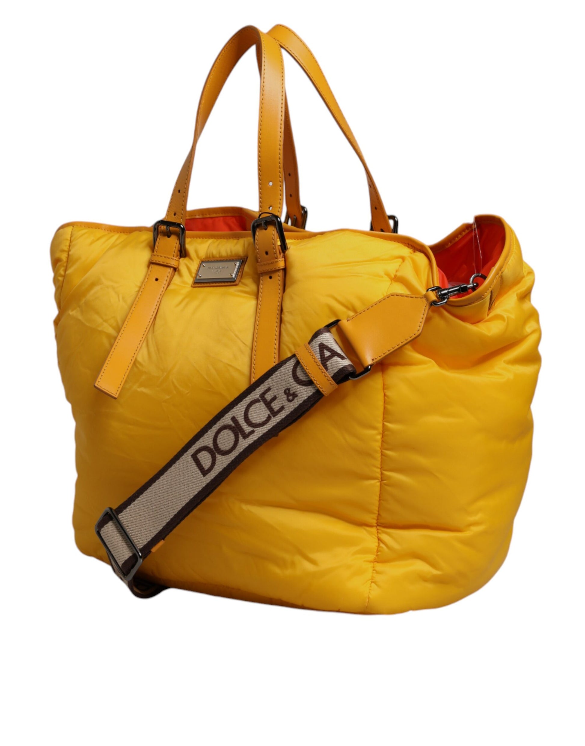 Gelb-orangefarbene Nylon-Reisetasche mit Logo-Schild