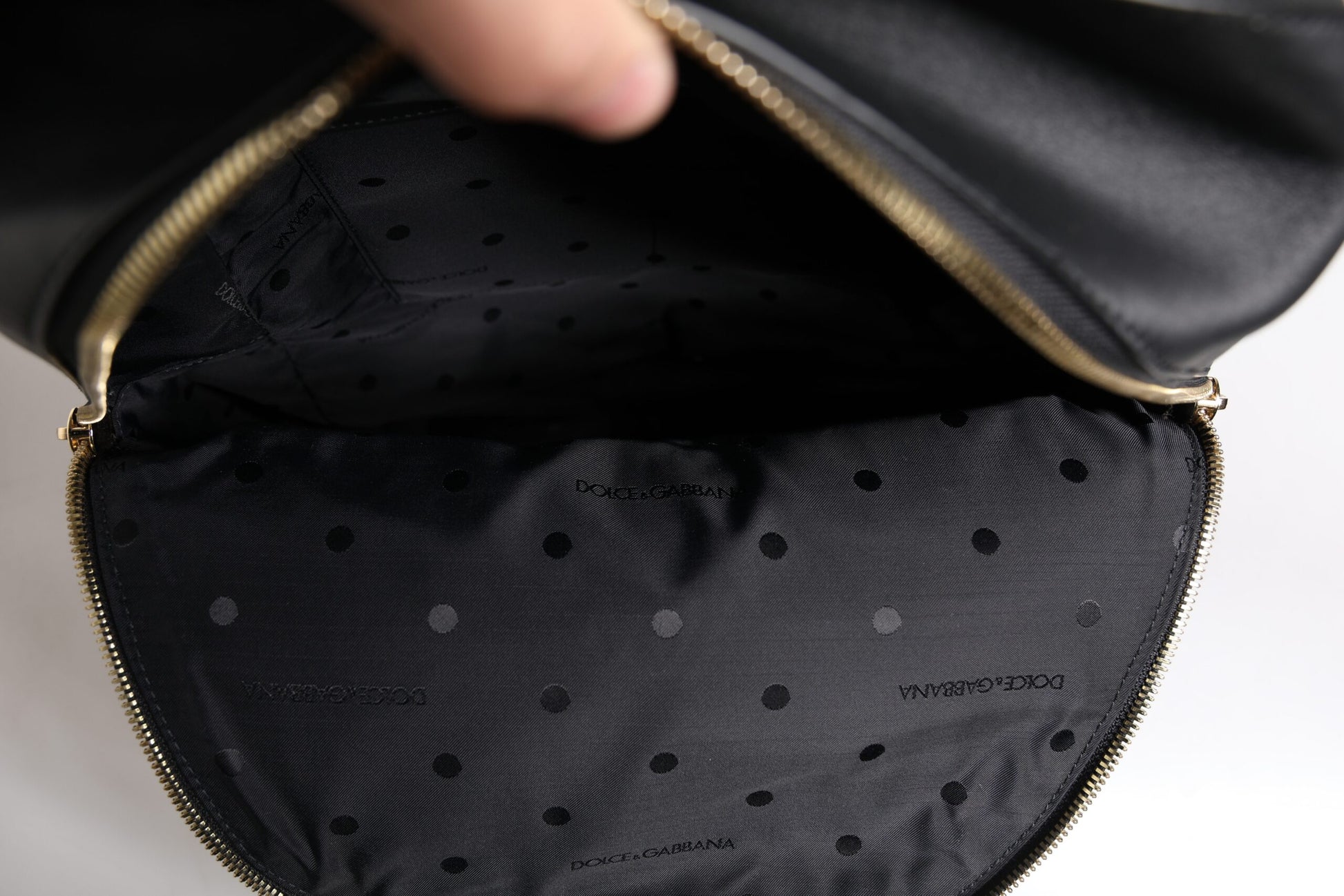Schwarzer Reiserucksack aus Leder mit DG-Logo-Print