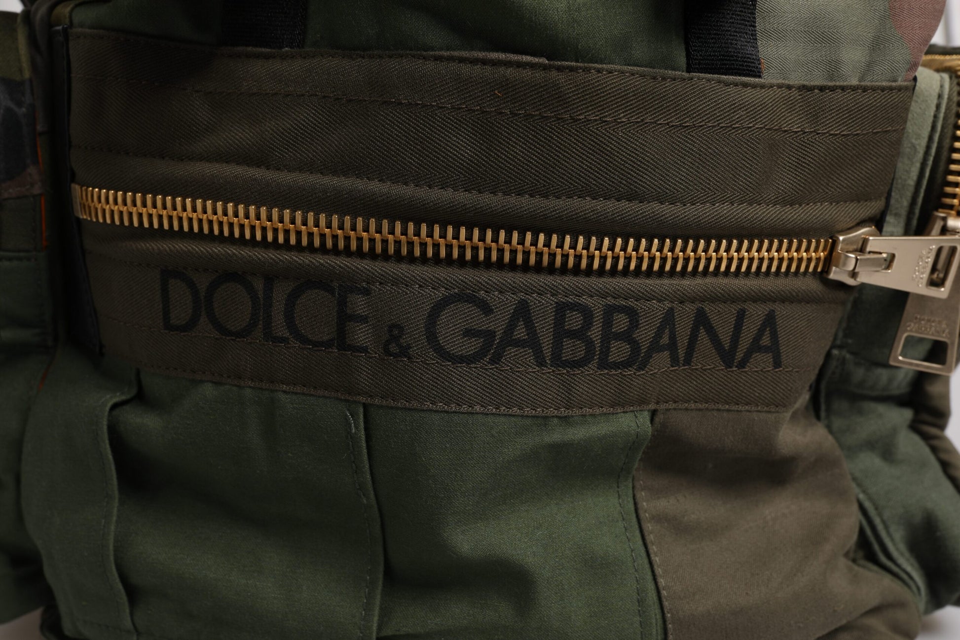 Militärgrüner Patchwork-Reiserucksack
