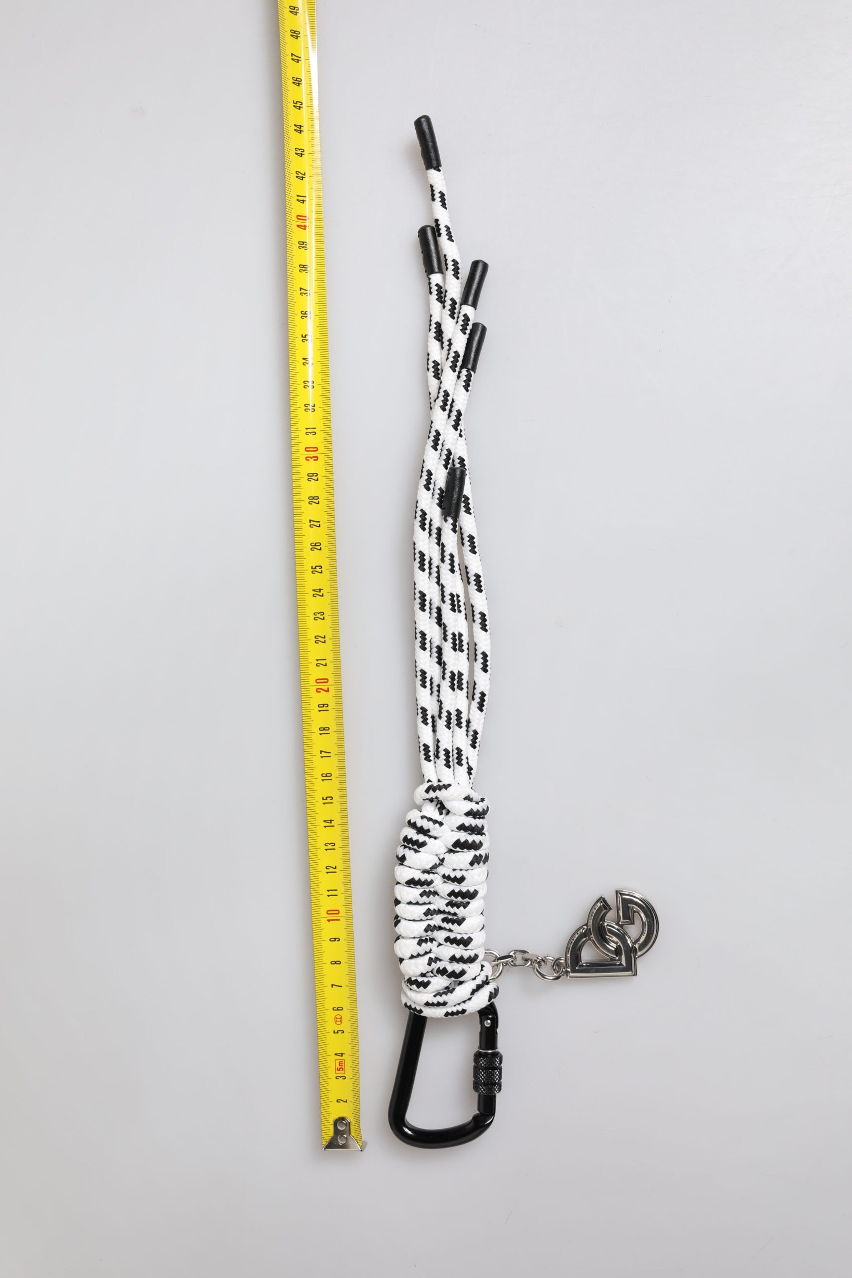 Mehrfarbiger Schlüsselanhänger mit Band und DG-Logo aus Polyester