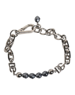 Silberfarbenes Kettenarmband mit Karabinerverschluss und grauen Perlen