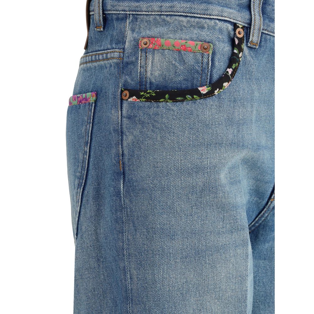 Jeans mit floralen Details