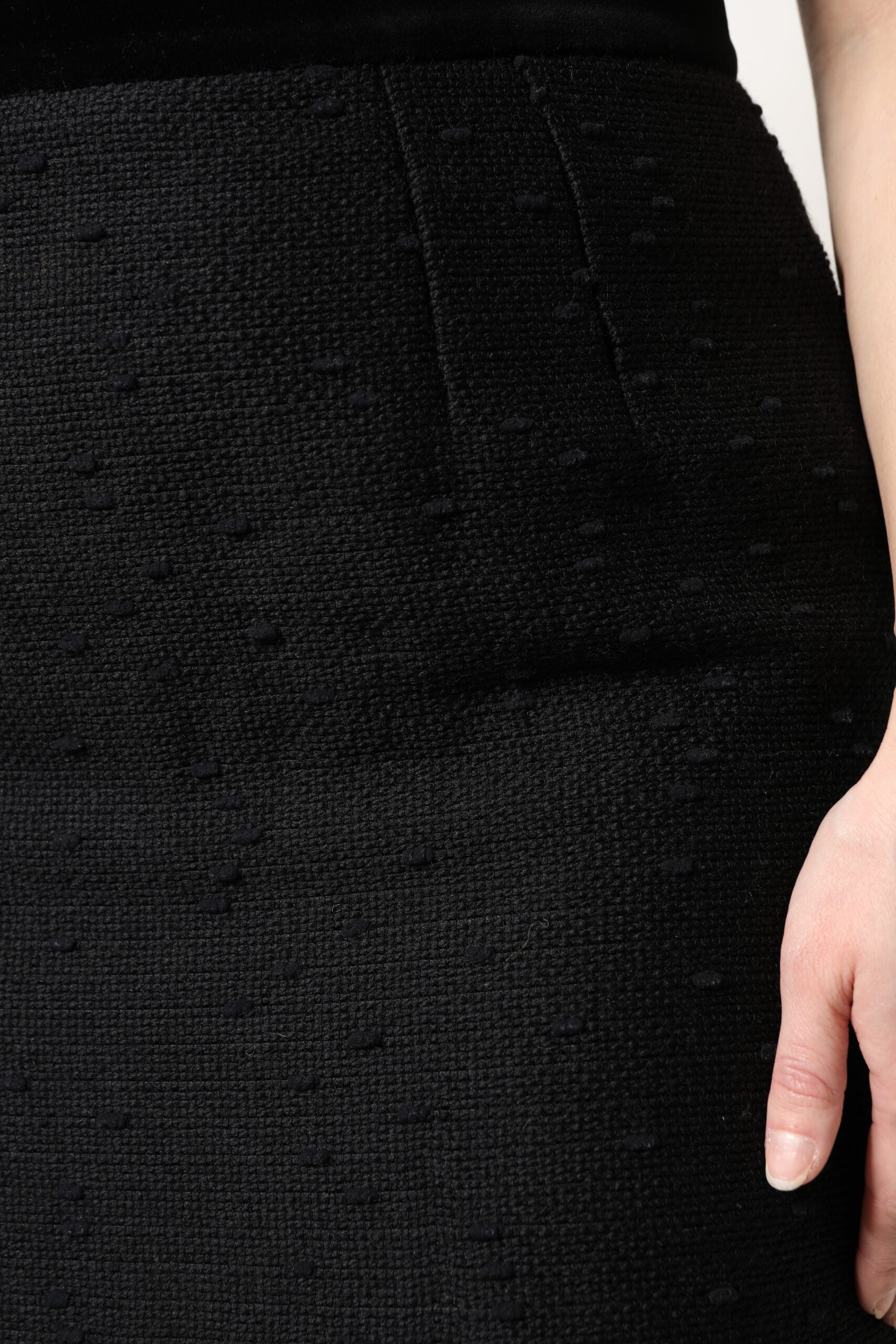 Schwarzer Bleistift-Minirock aus Wolle mit Fransen und hoher Taille