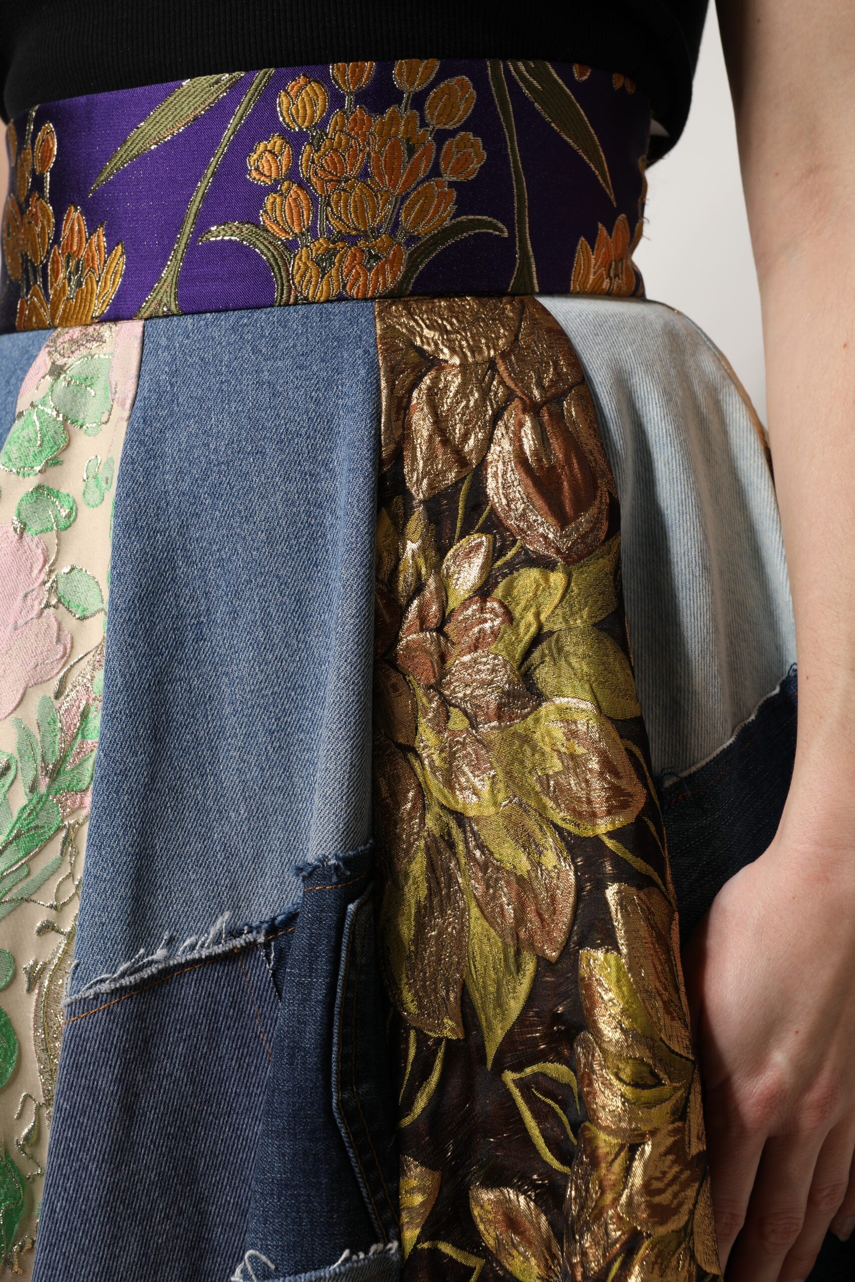 Mehrfarbiger Patchwork-Midirock mit hoher Taille