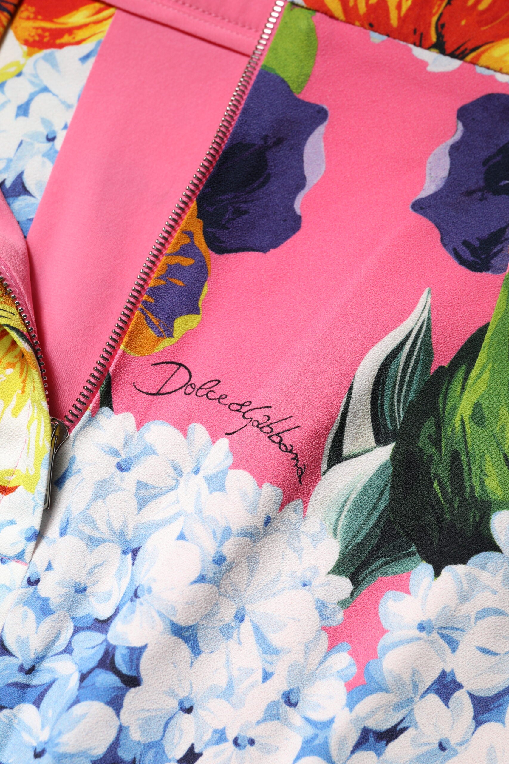 Mehrfarbiger Midirock mit Blumenmuster und hoher Taille