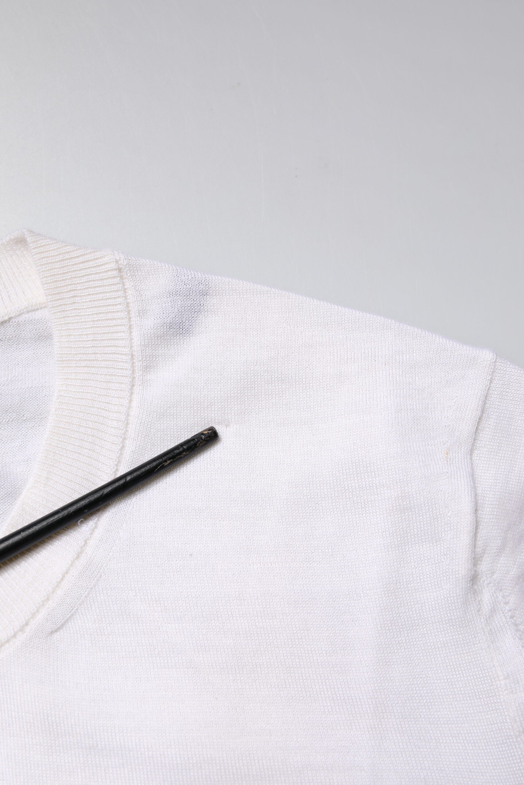 Dolce & Gabbana Cream Cashmere Knit Cropped Cardigan Sweater