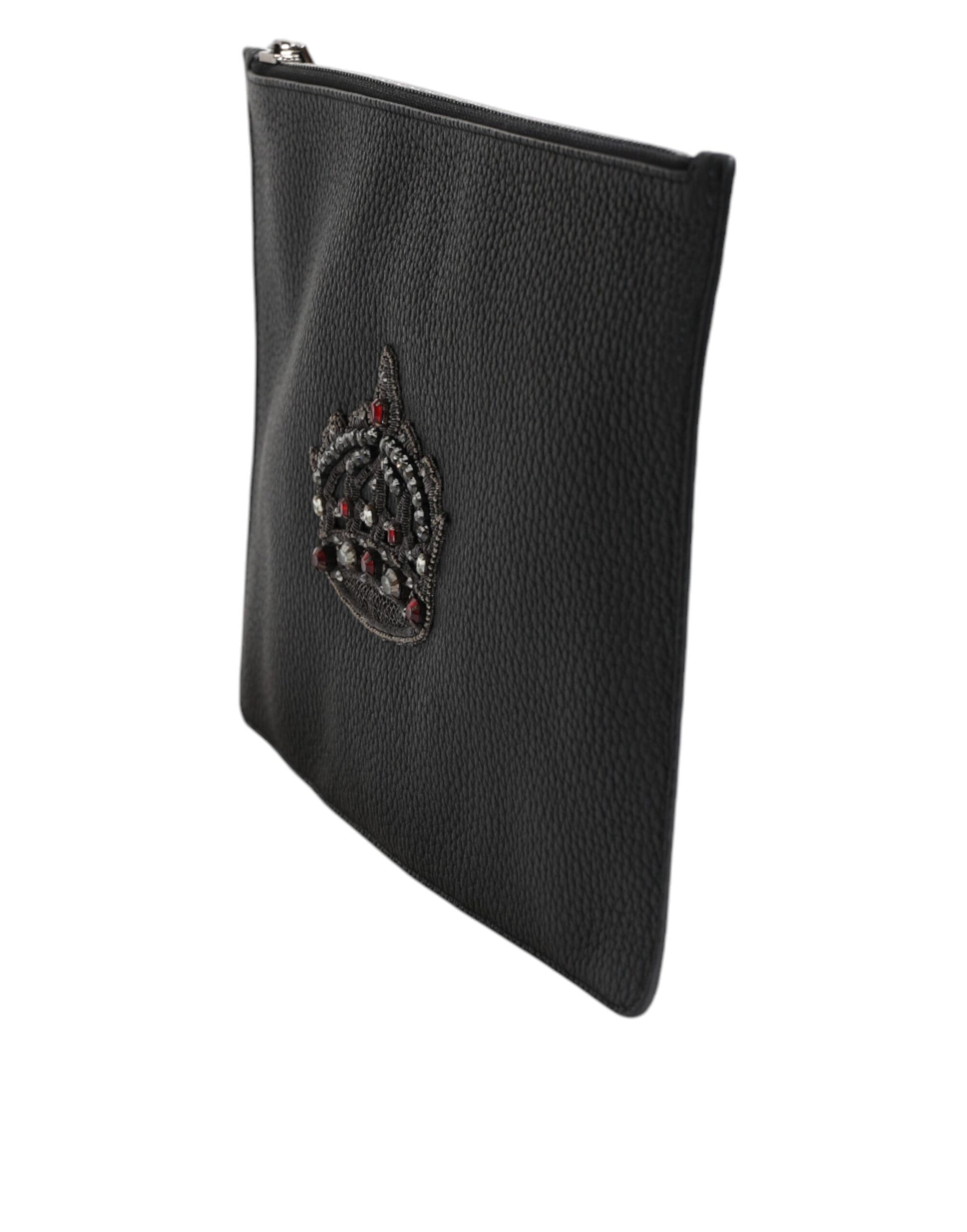 Schwarze Clutch aus Kalbsleder mit Kronenverzierung