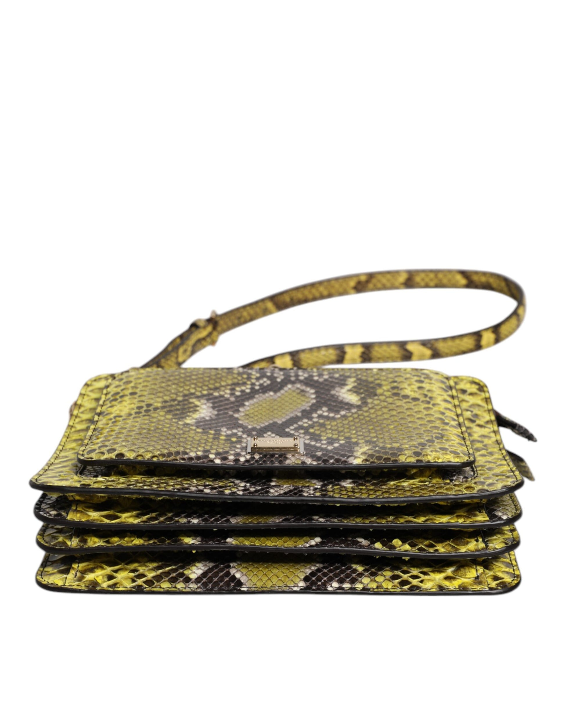 Grüne Umhängetasche aus exotischem Leder mit DG-Plakette