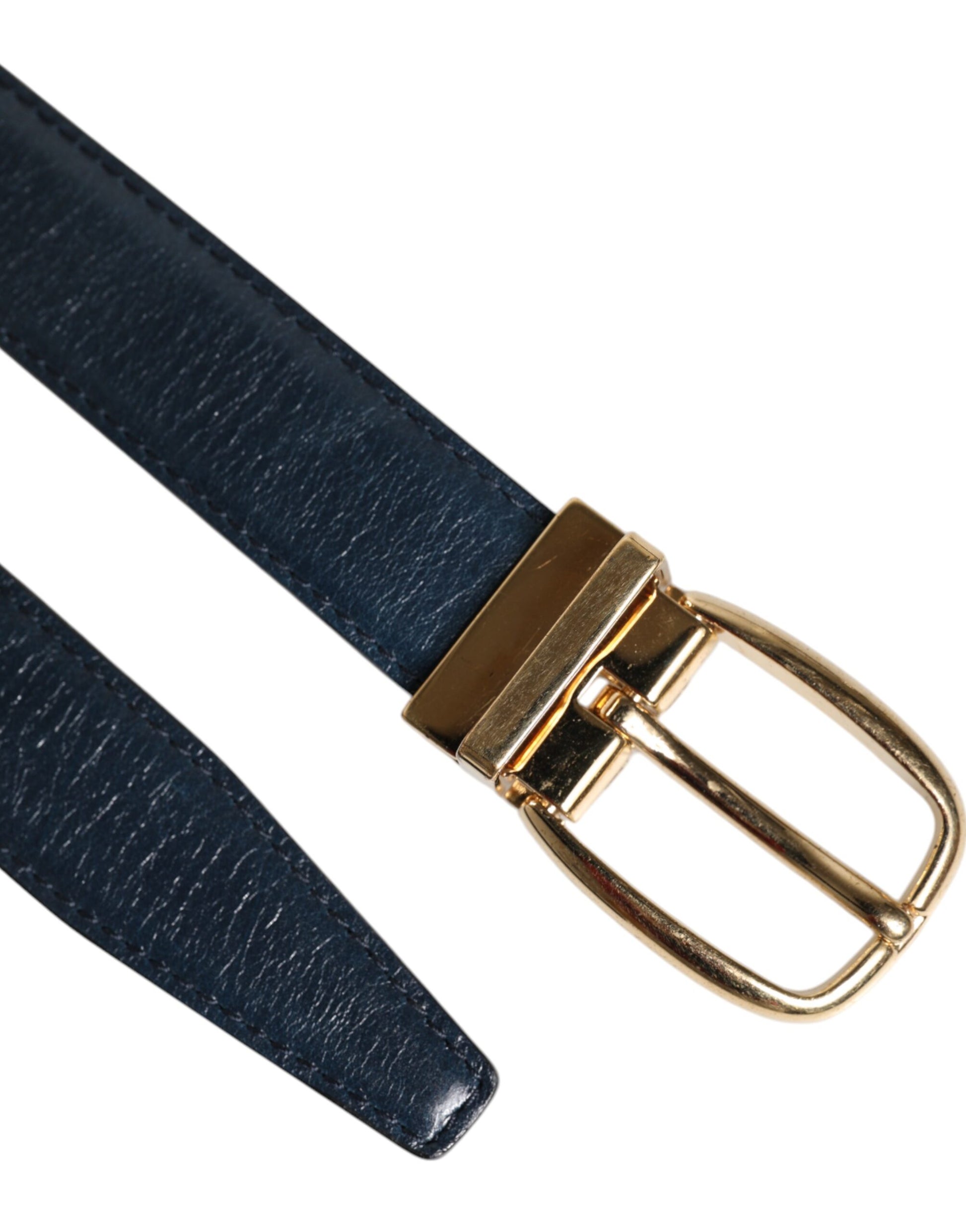 Blauer klassischer Ledergürtel mit Metallschnalle