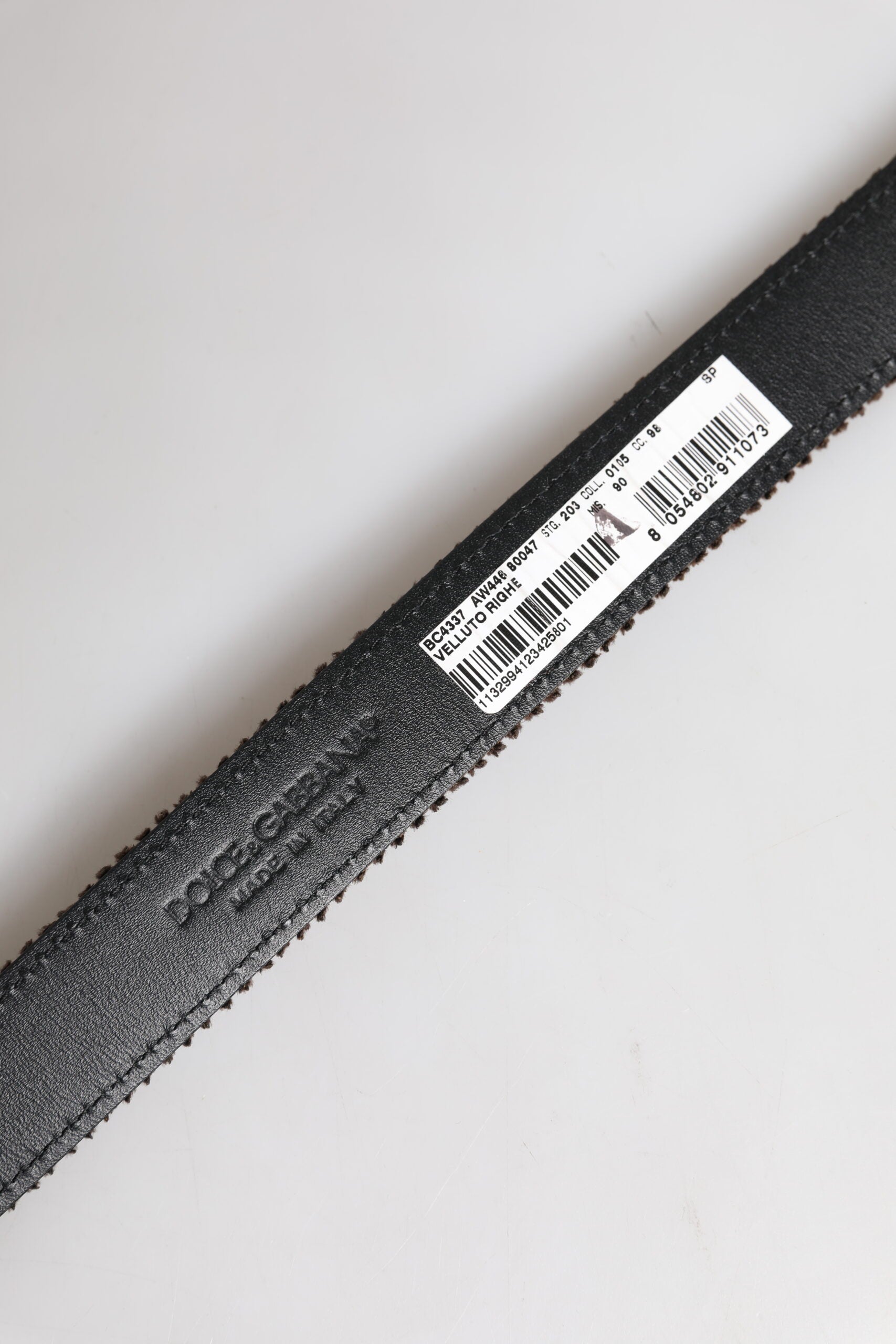 Brauner Samtgürtel mit Metallschnalle