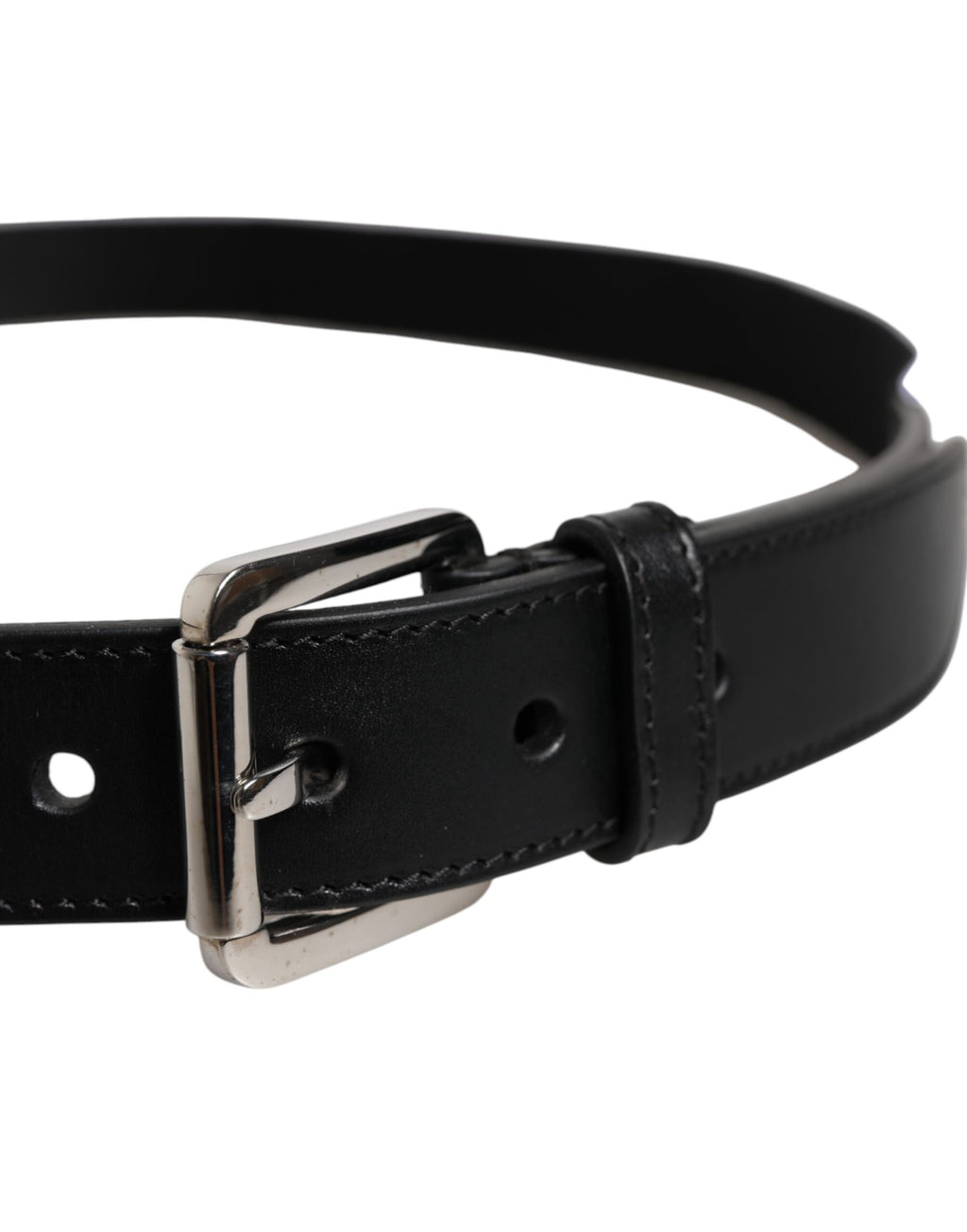 Schwarz-weiß bedruckter Gürtel mit Metall-Logoschnalle