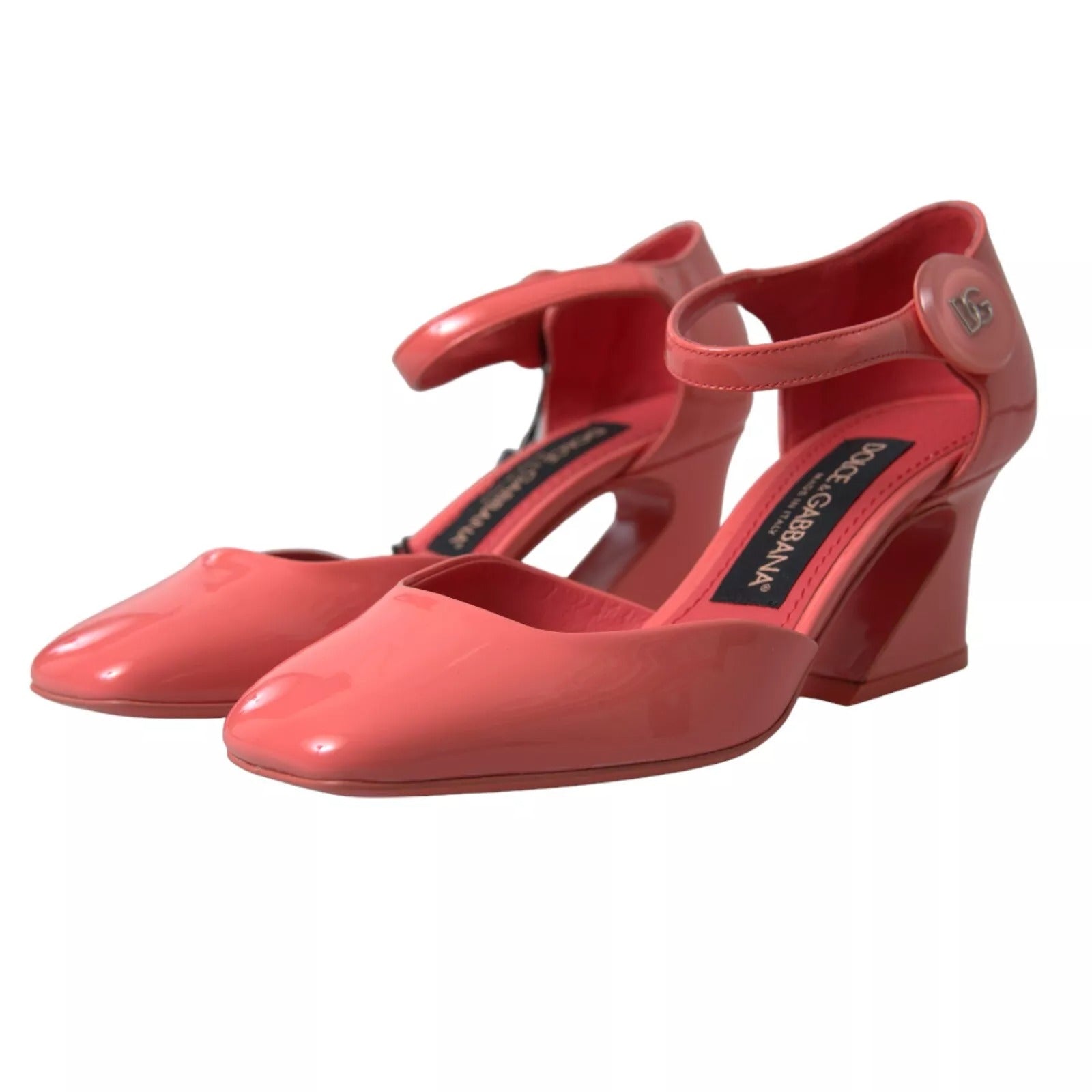 Pfirsichfarbene Leder-Sandalen mit Knöchelriemen