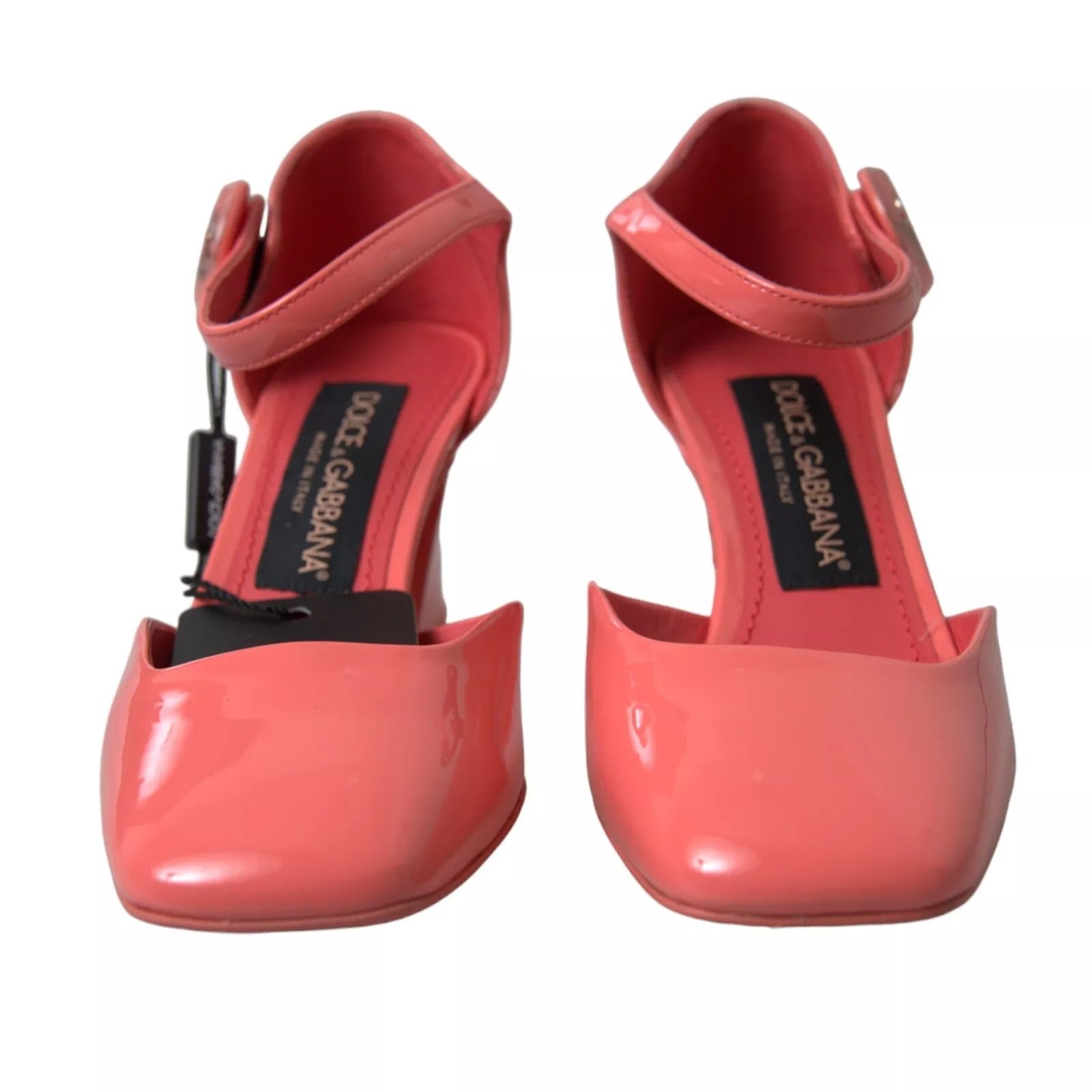 Pfirsichfarbene Leder-Sandalen mit Knöchelriemen