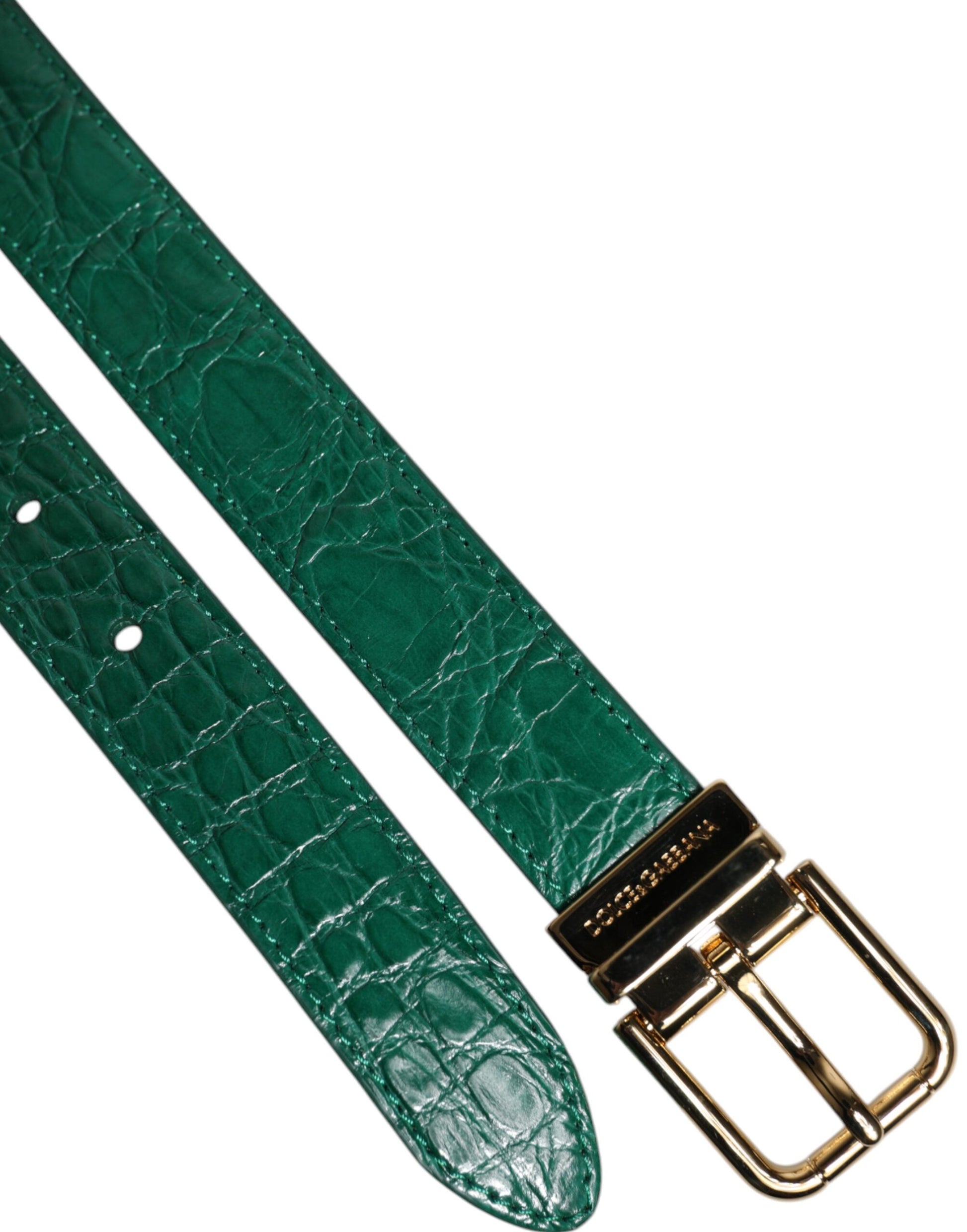 Grüner Ledergürtel mit Metallschnalle und Logo