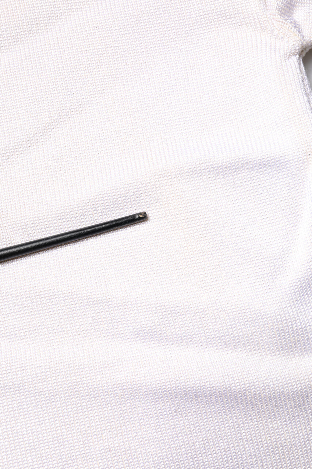 Weißer Pullover aus Viskose mit Rundhalsausschnitt und langen Ärmeln