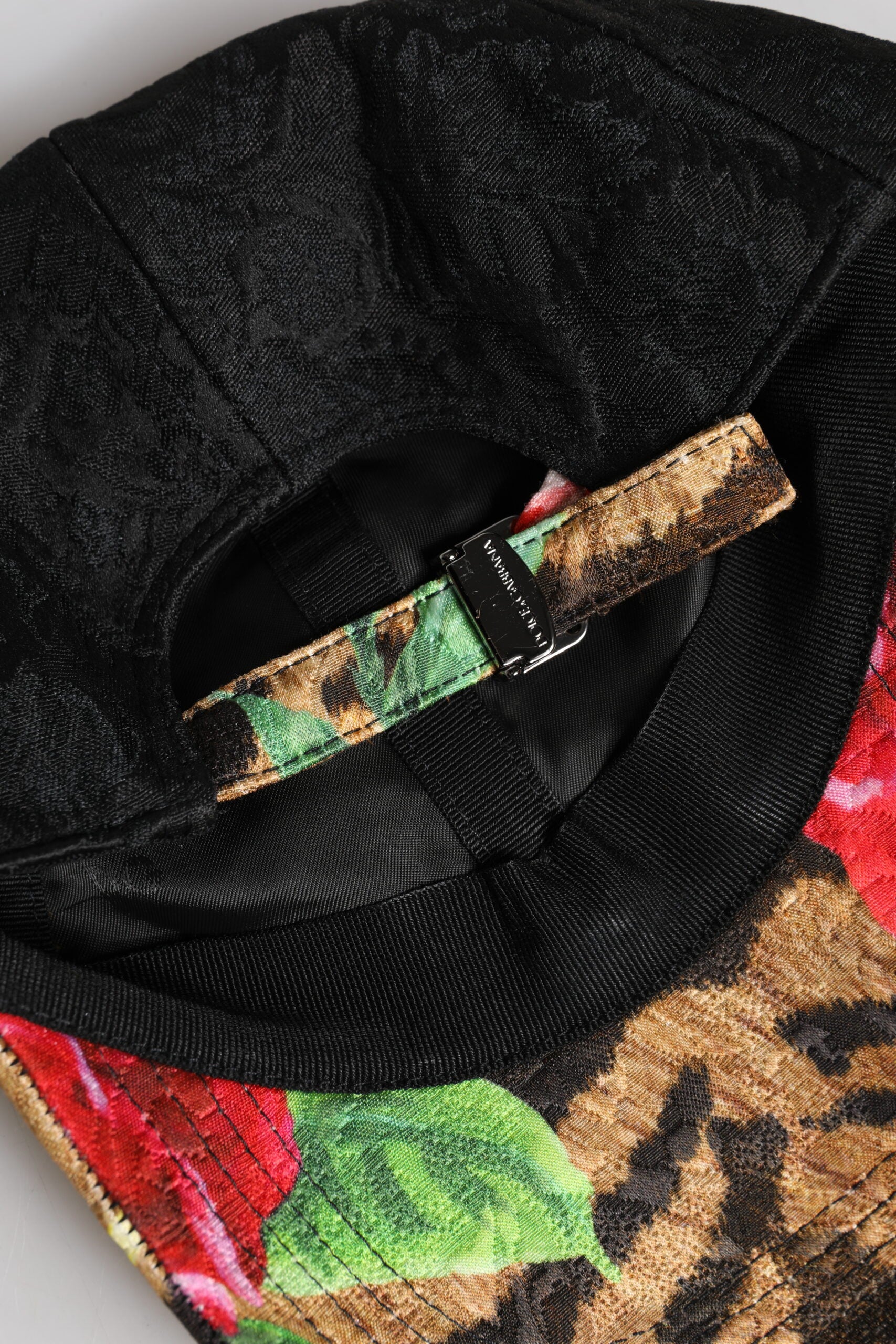 Mehrfarbige Baseballkappe mit 6 Panelen und DG-Logo-Patch