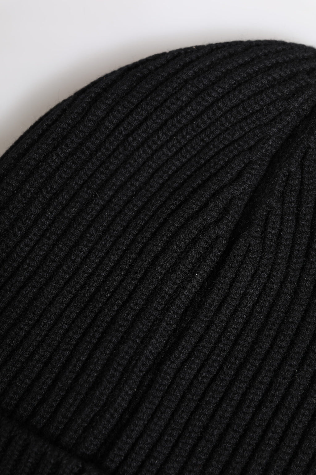 Schwarze Kaschmir-Strickmütze für den Winter