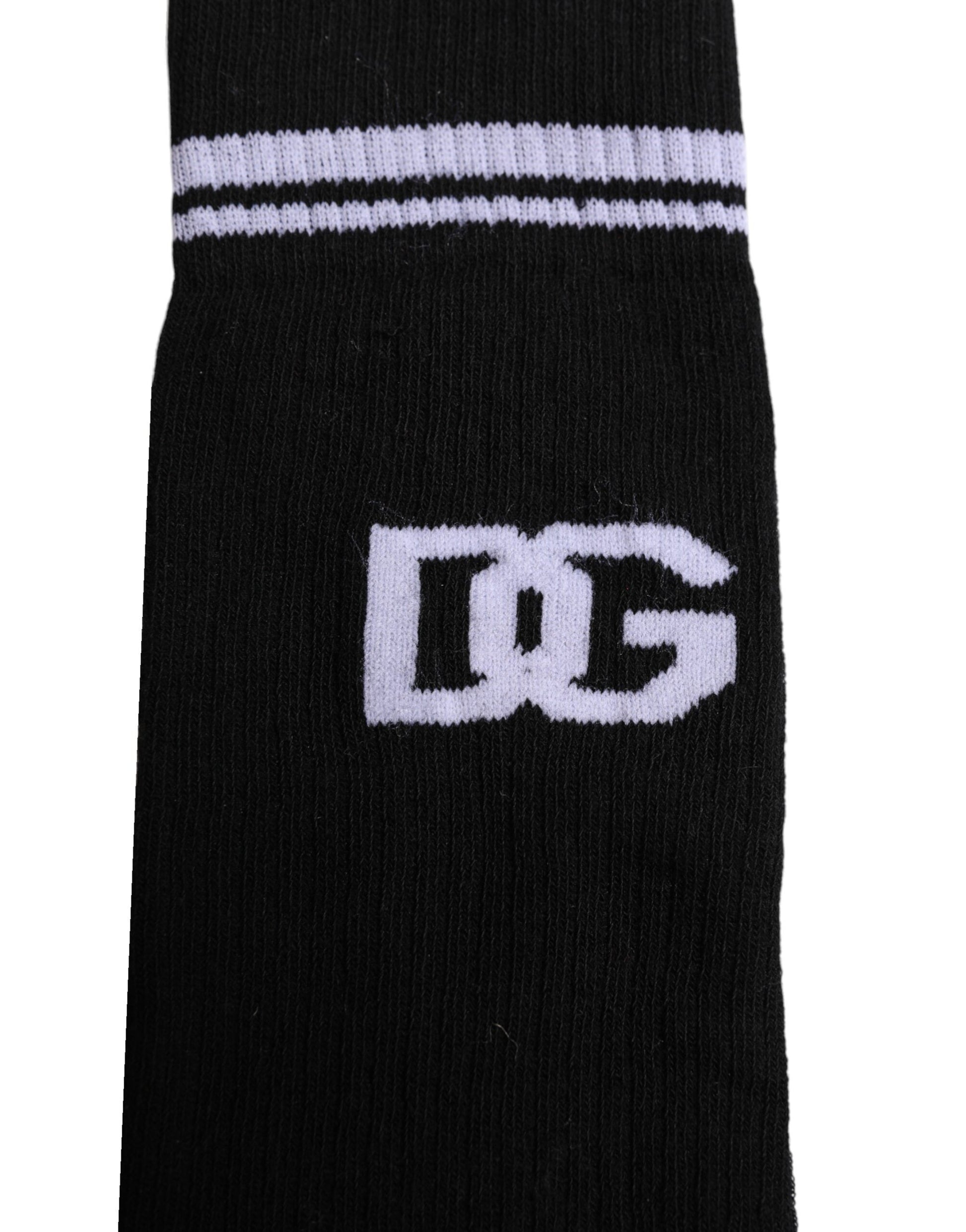 Schwarze Herrensocken aus Baumwolle mit Logo in der Mitte der Wade