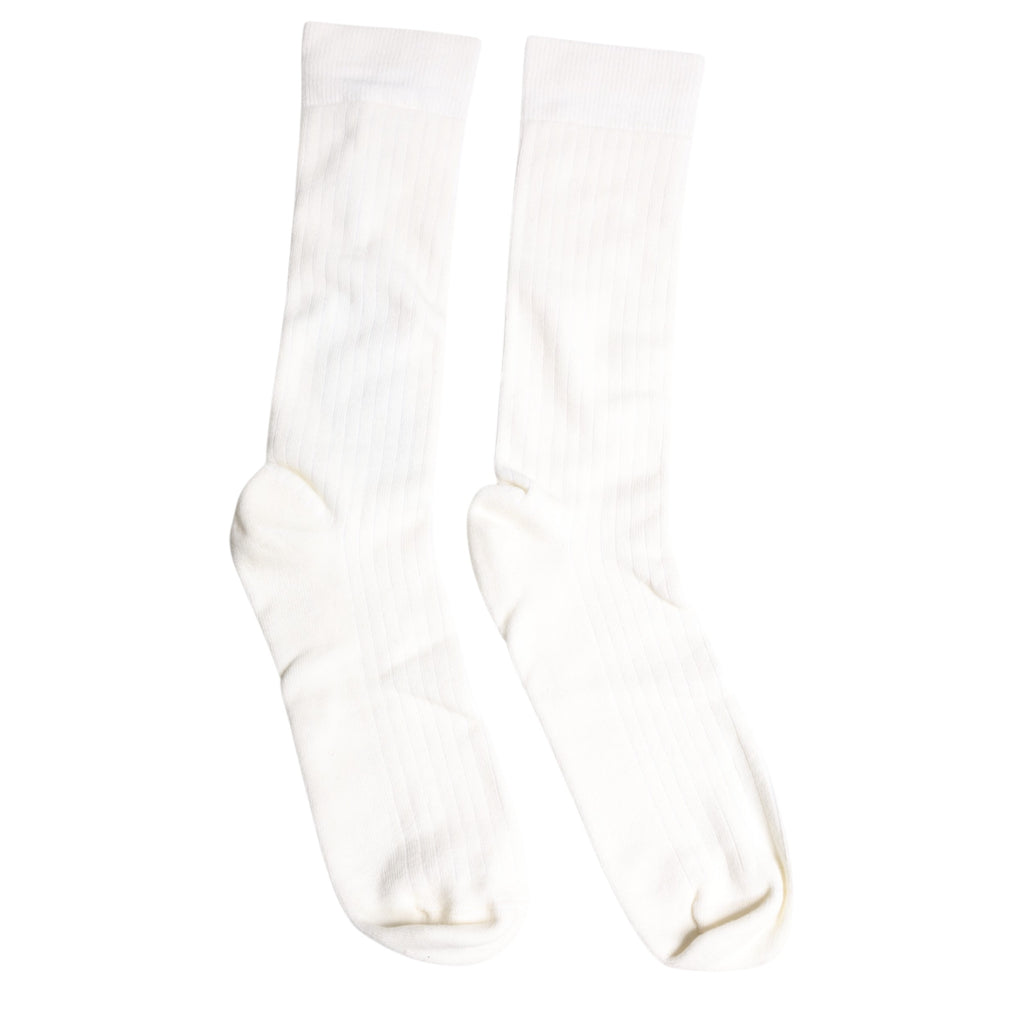 Weiße, einfarbige Herrensocken aus Baumwolle mit mittlerer Wade
