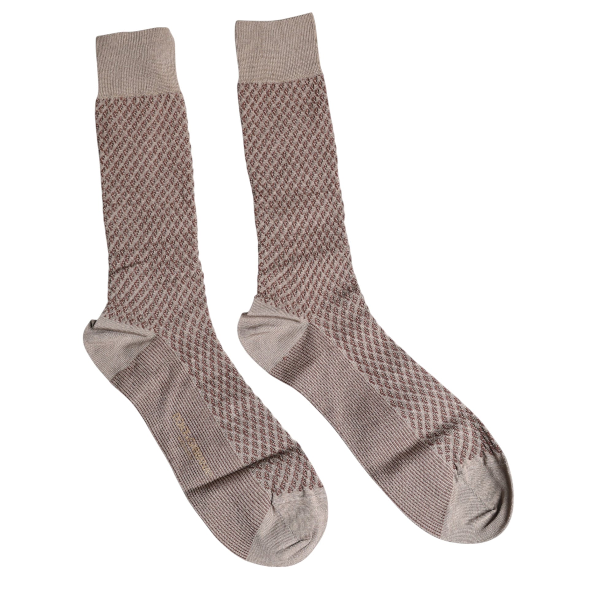 Braune, einfarbige Herrensocken mit DG-Logo in der Mitte der Wade
