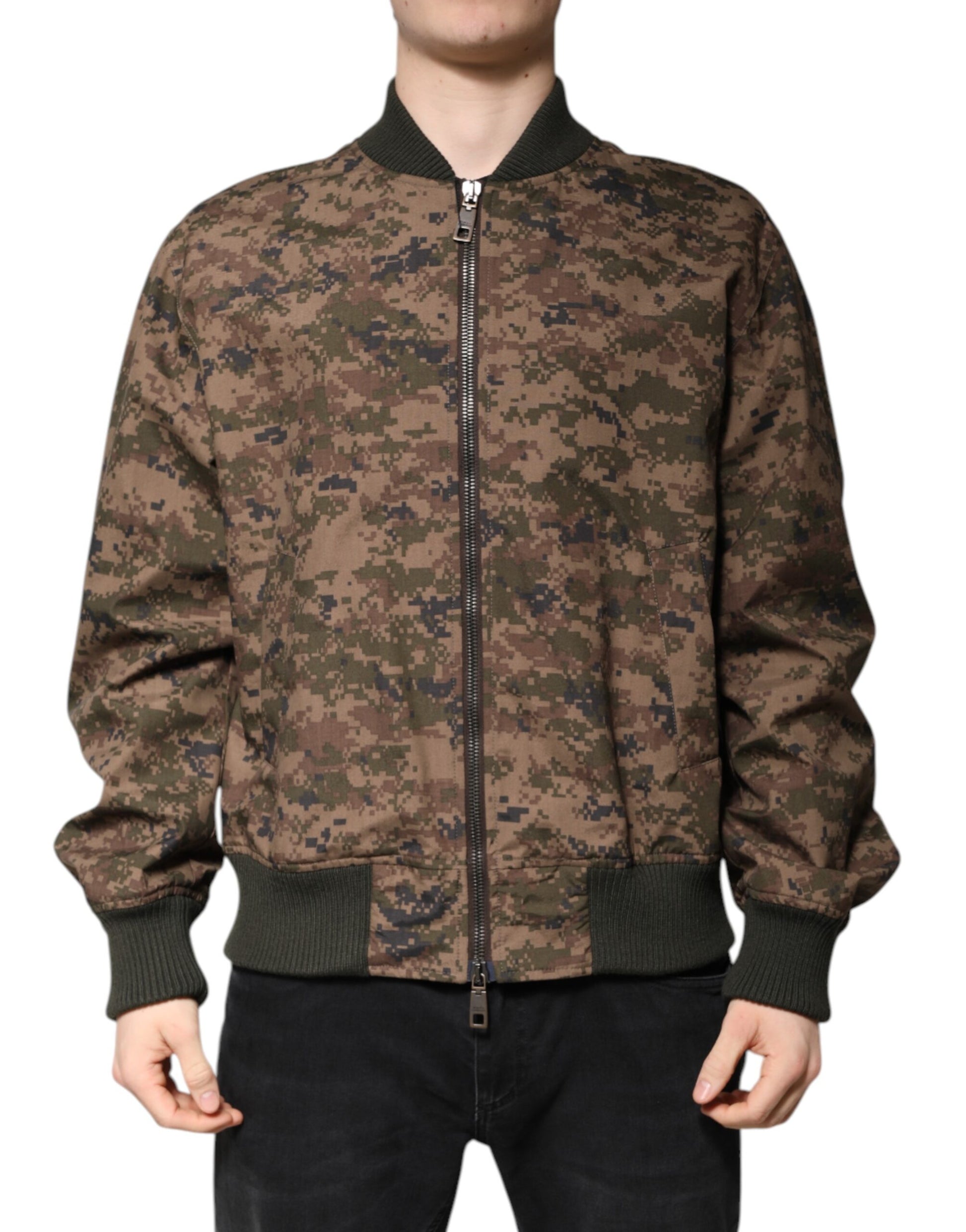 Braune Camouflage-Bomberjacke mit durchgehendem Reißverschluss